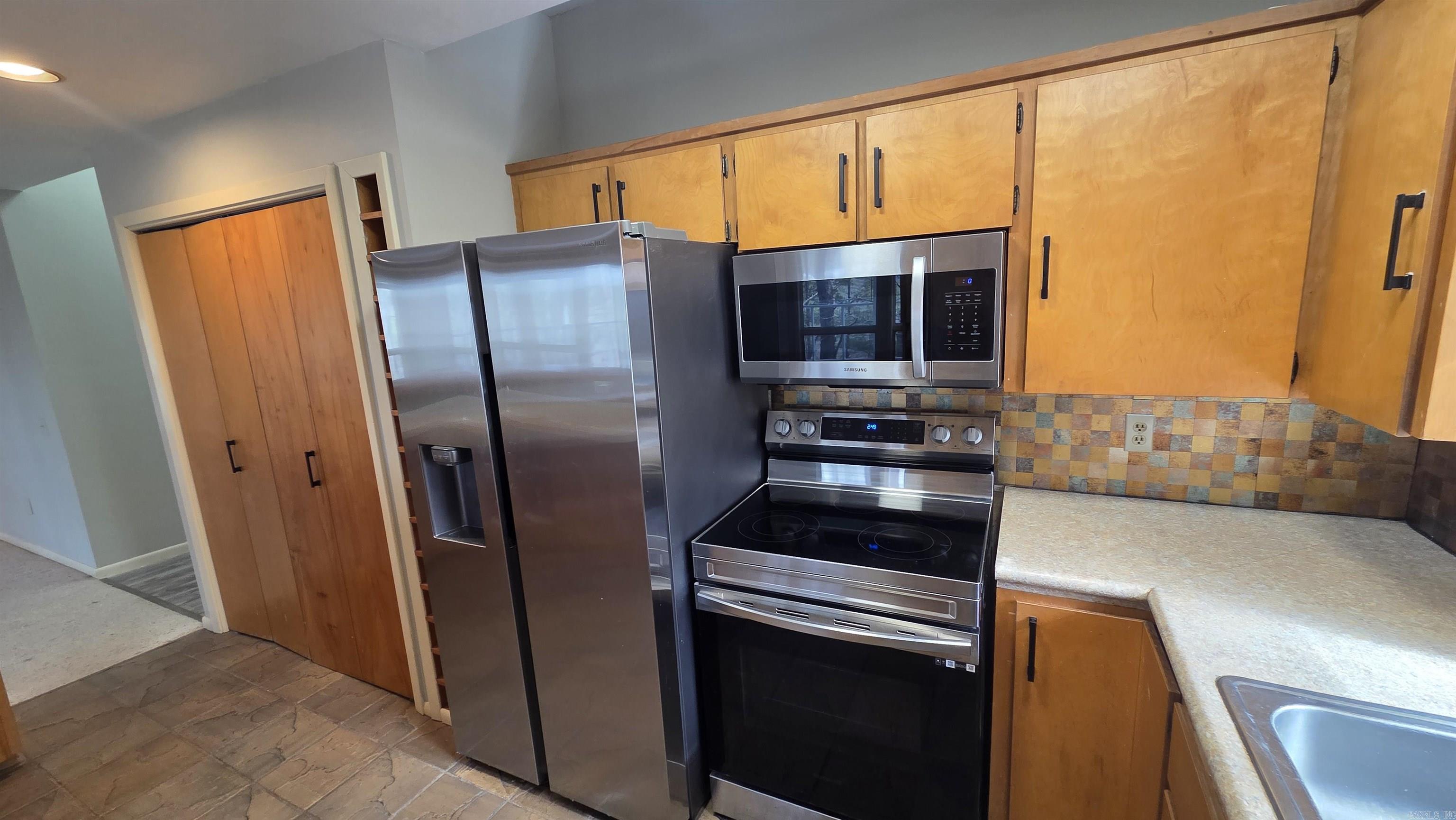 112 Ridgeview  Fairfield Bay, AR