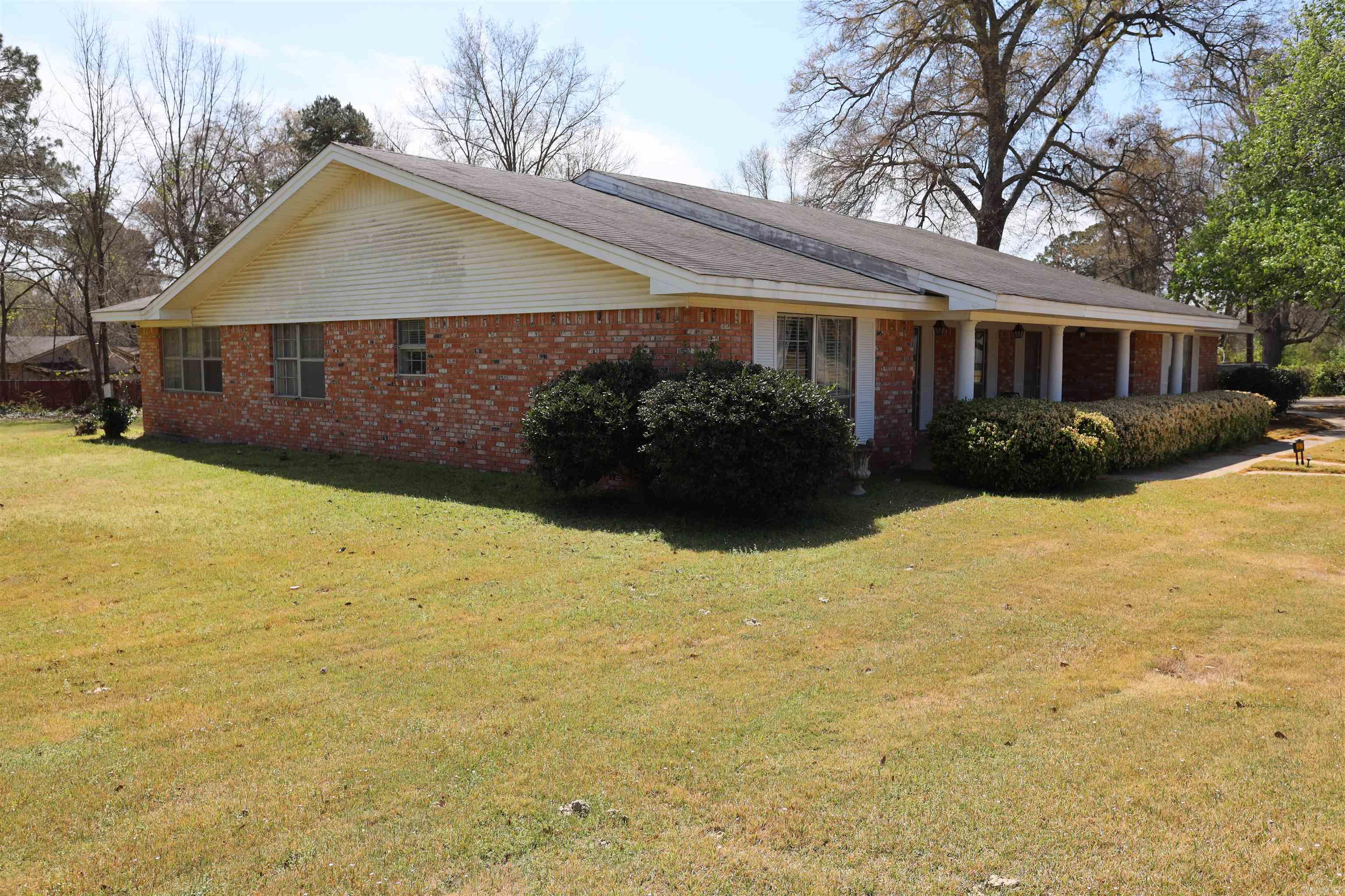 307 W 4th  Fordyce, AR