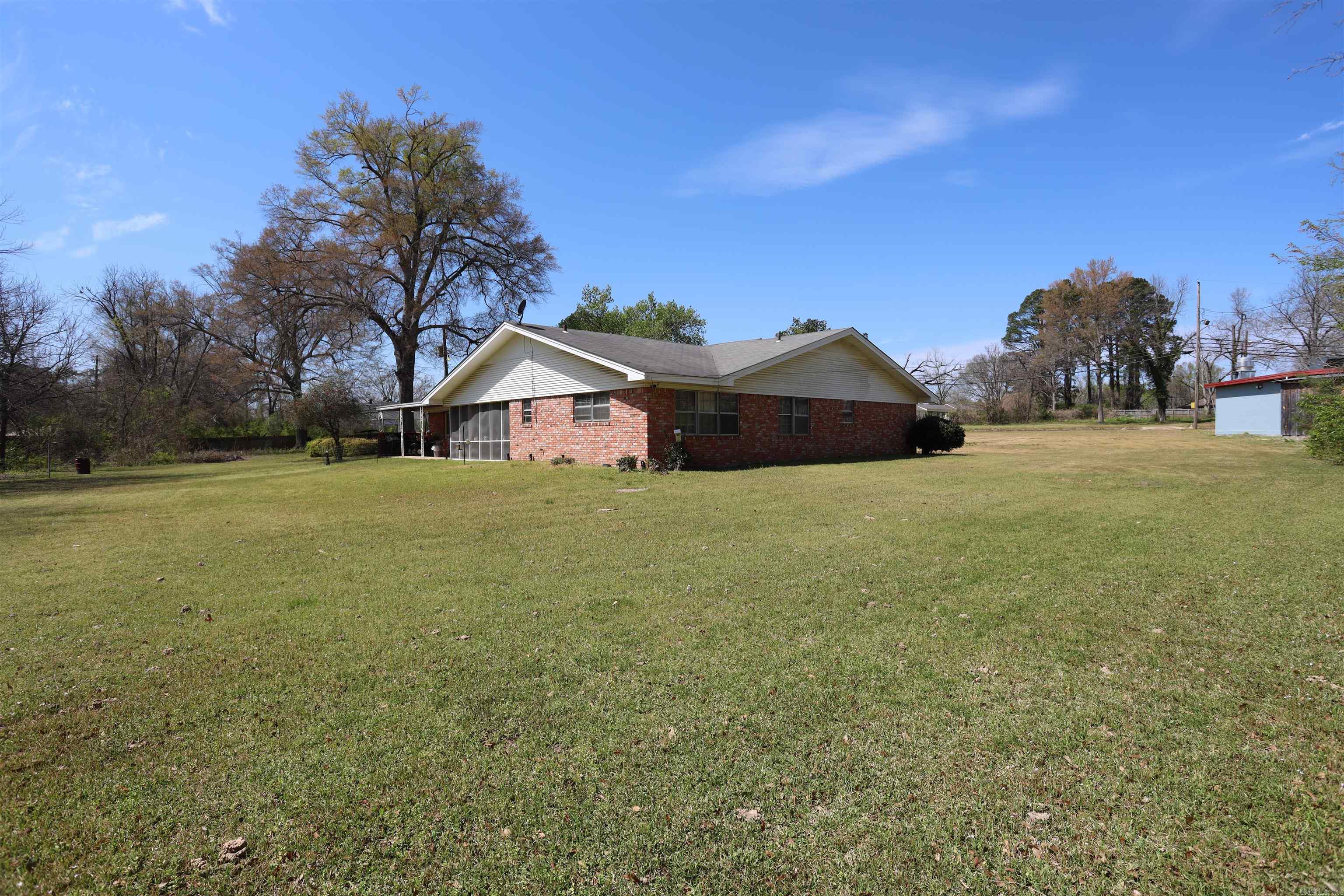 307 W 4th  Fordyce, AR
