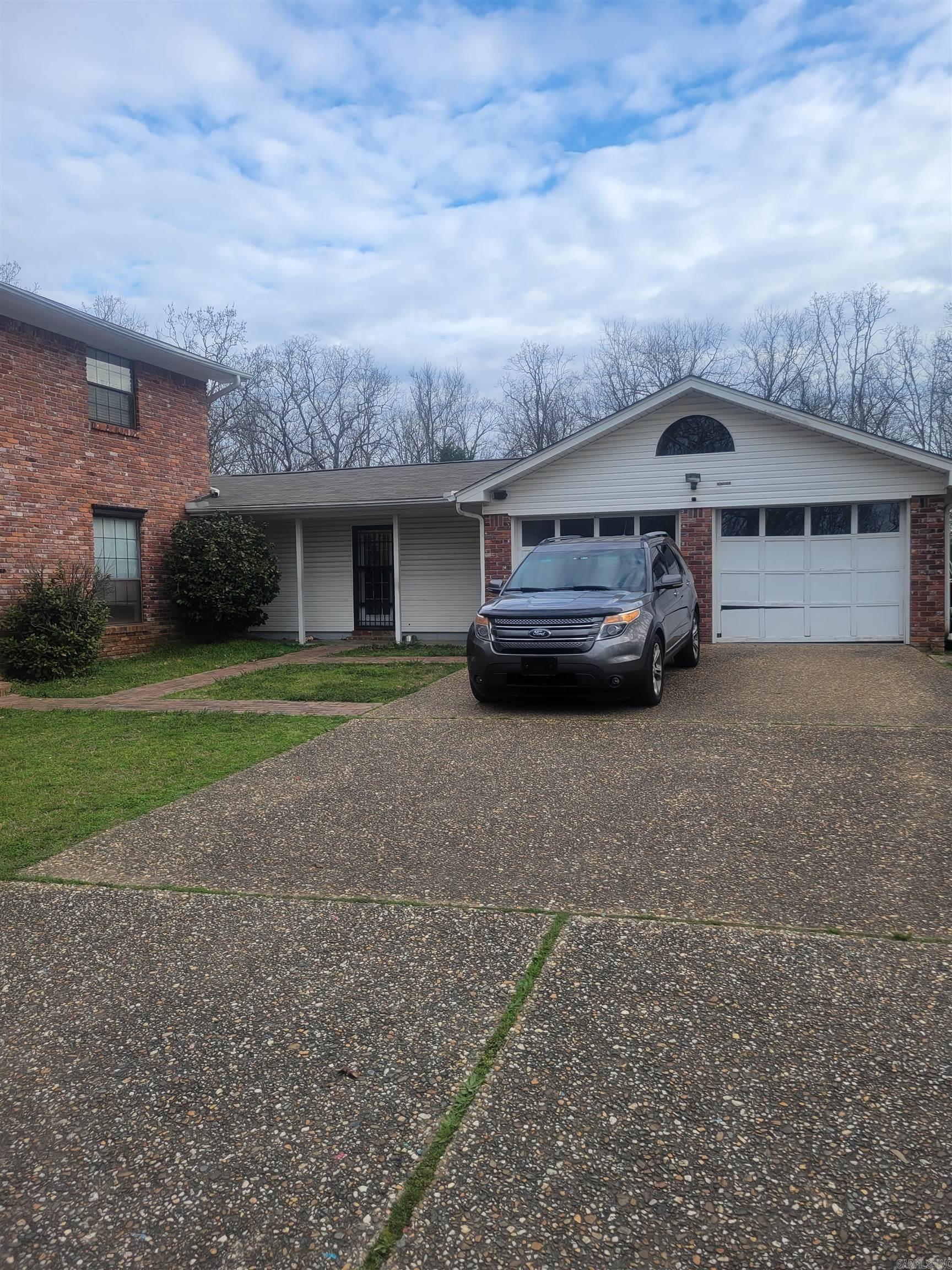 222 N Summit  Cabot, AR