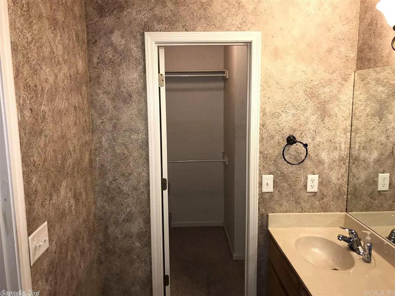 2525 Zoysia  Conway, AR