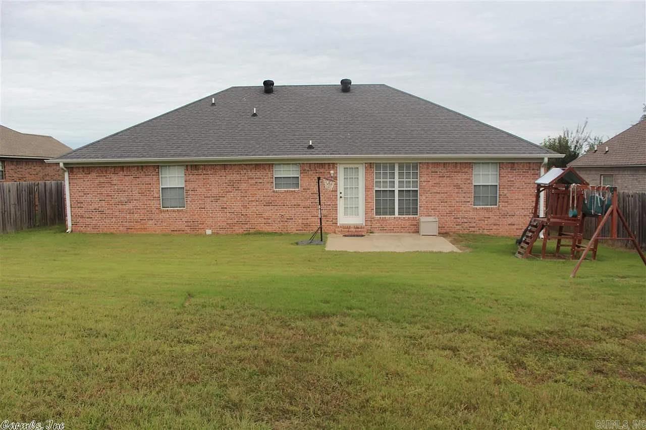 2525 Zoysia  Conway, AR