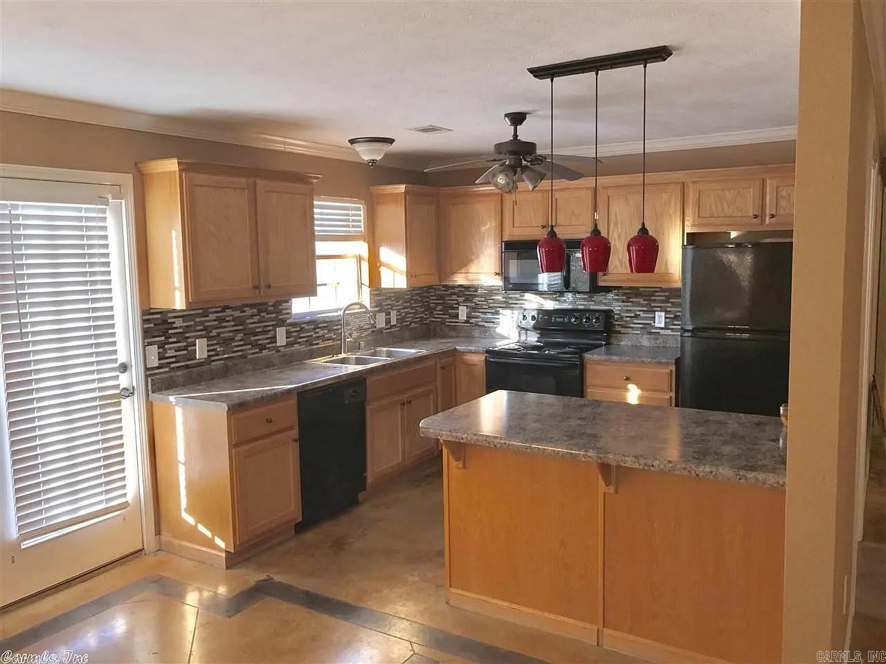 2525 Zoysia  Conway, AR