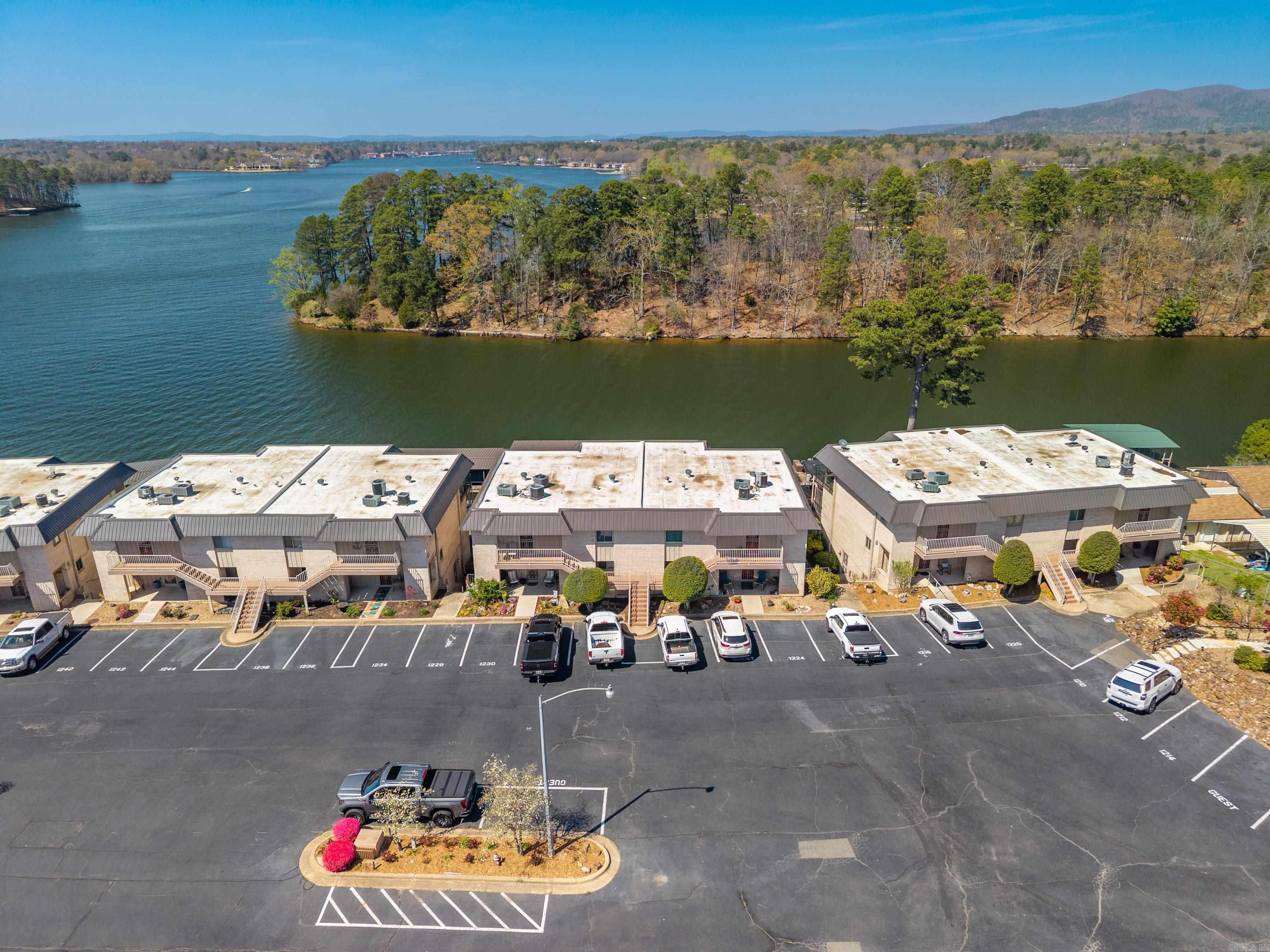 1222 Twin Points  Hot Springs, AR