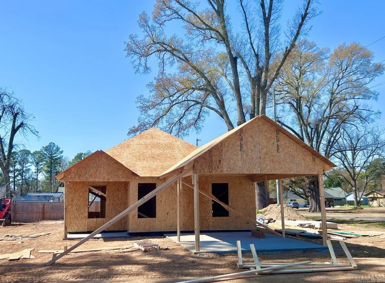 817 N Harrell  Wynne, AR