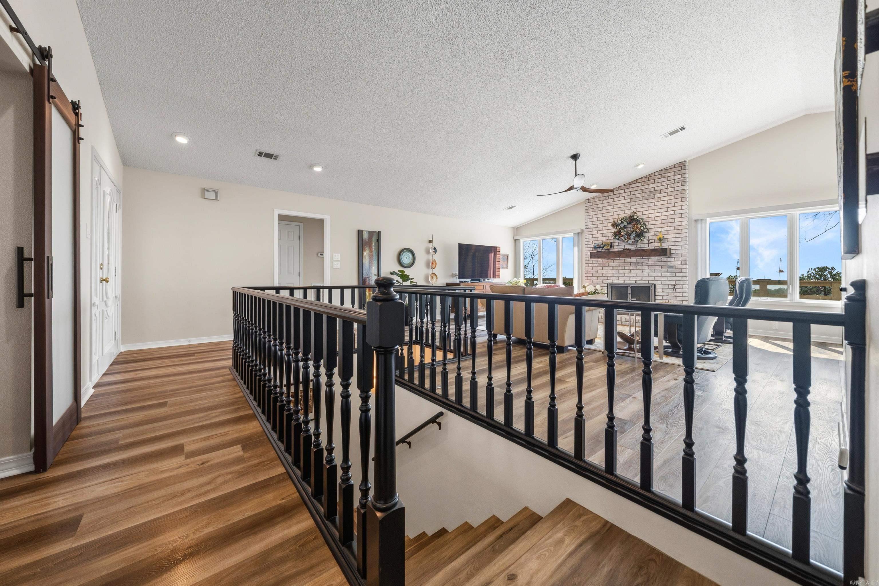 7 Almazan  Hot Springs Village, AR