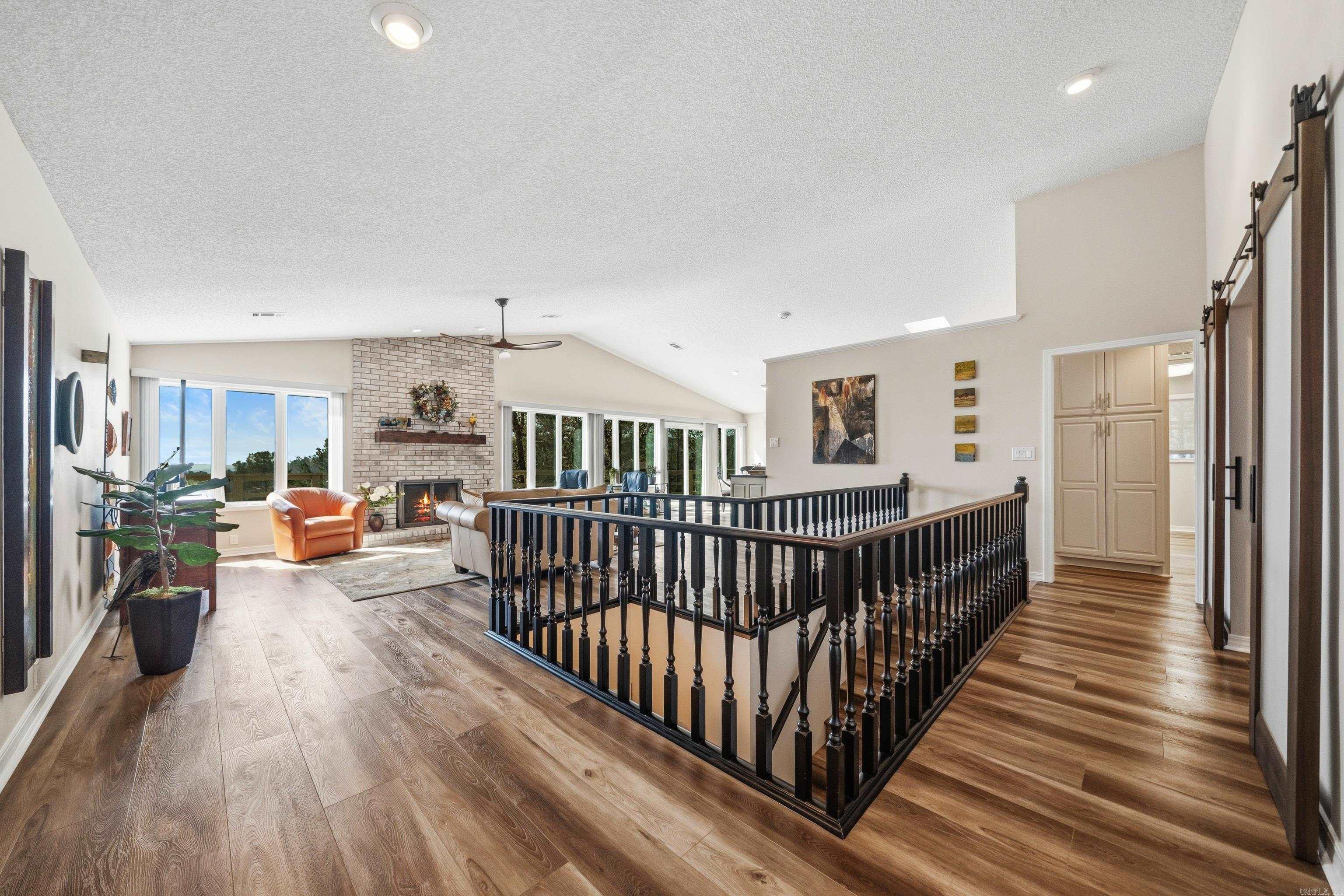 7 Almazan  Hot Springs Village, AR