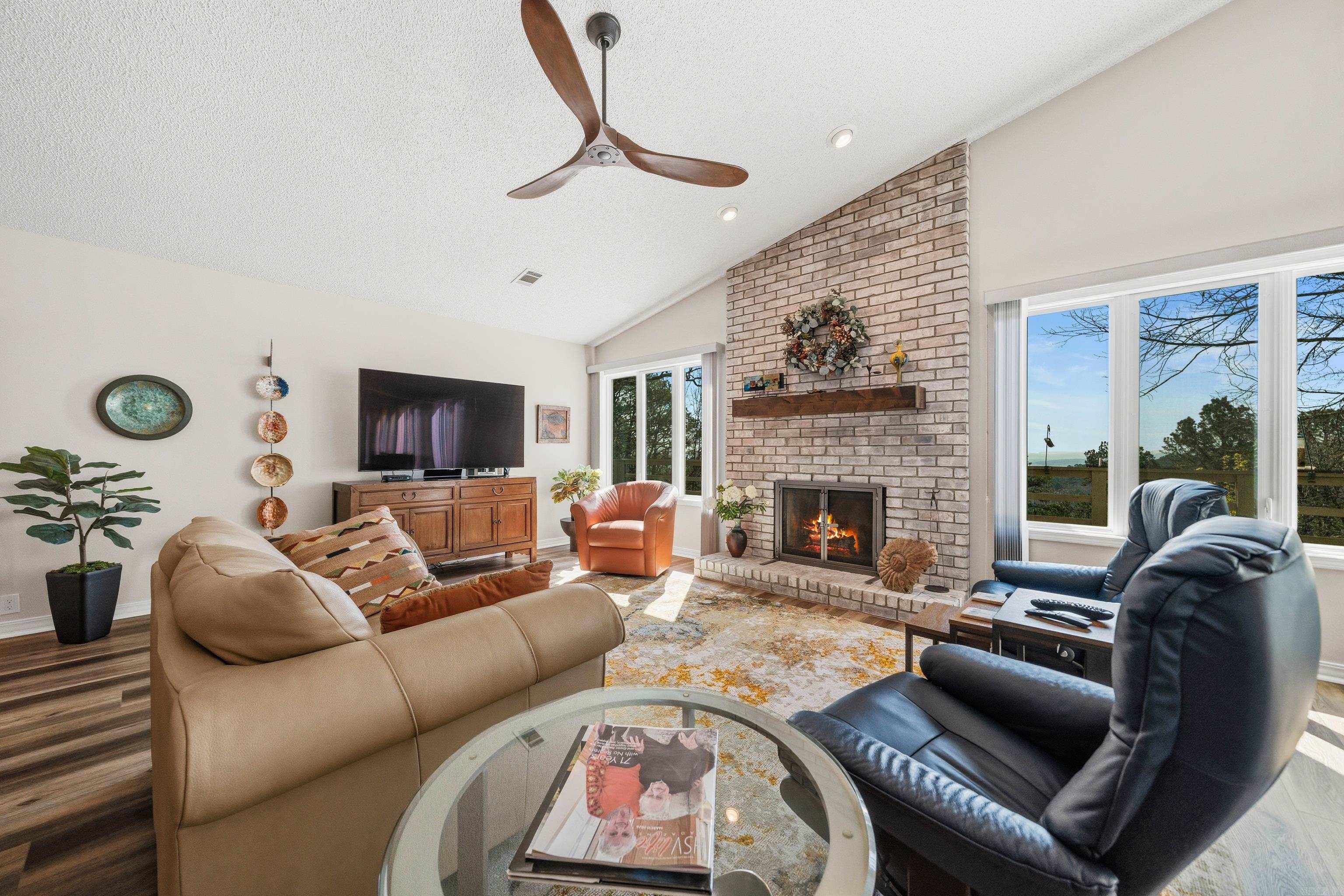 7 Almazan  Hot Springs Village, AR