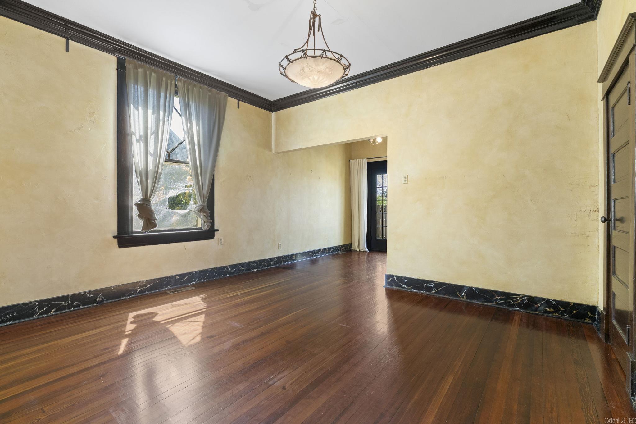 138 Booker  Little Rock, AR