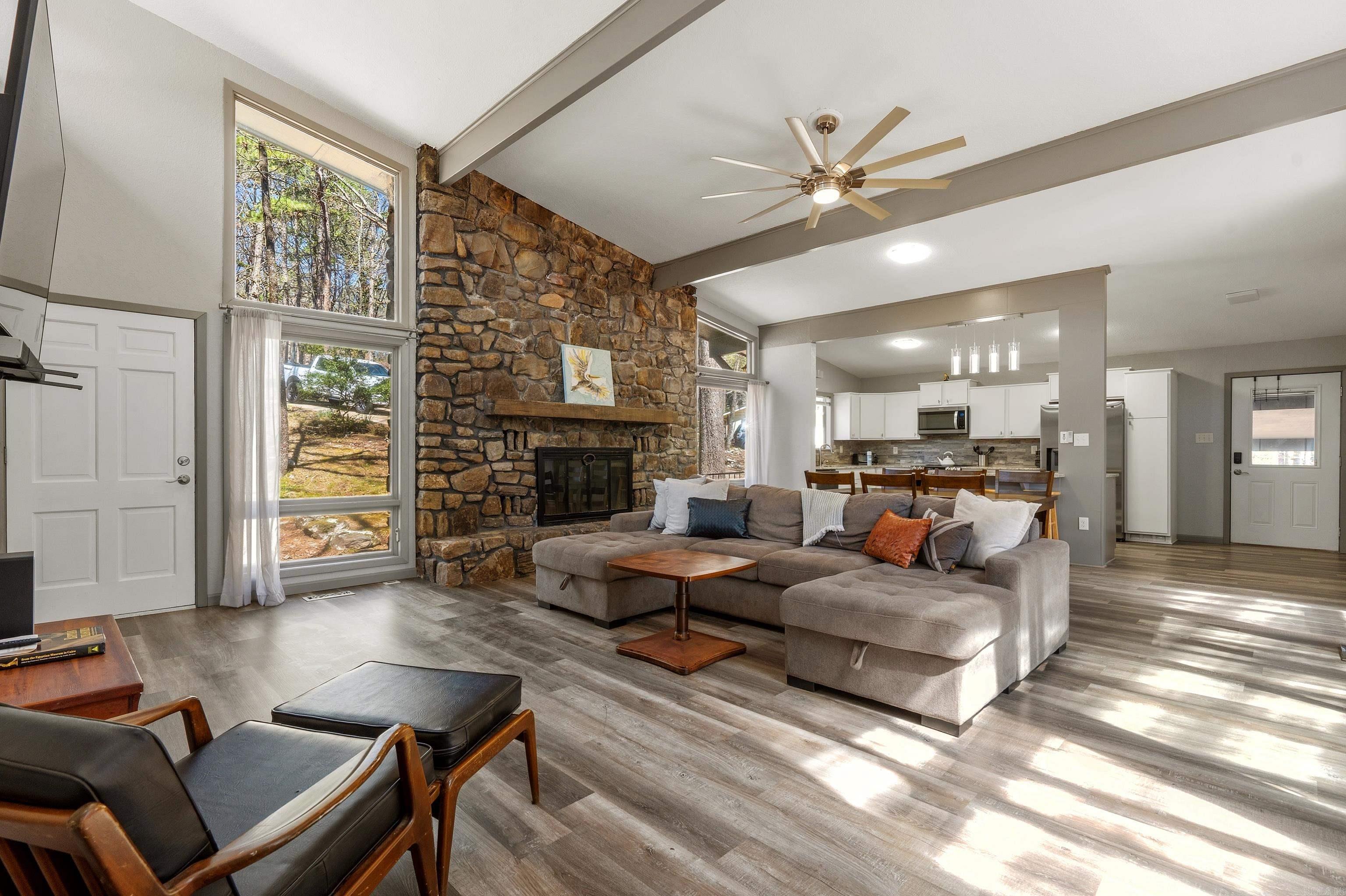 11 Ona  Hot Springs Village, AR