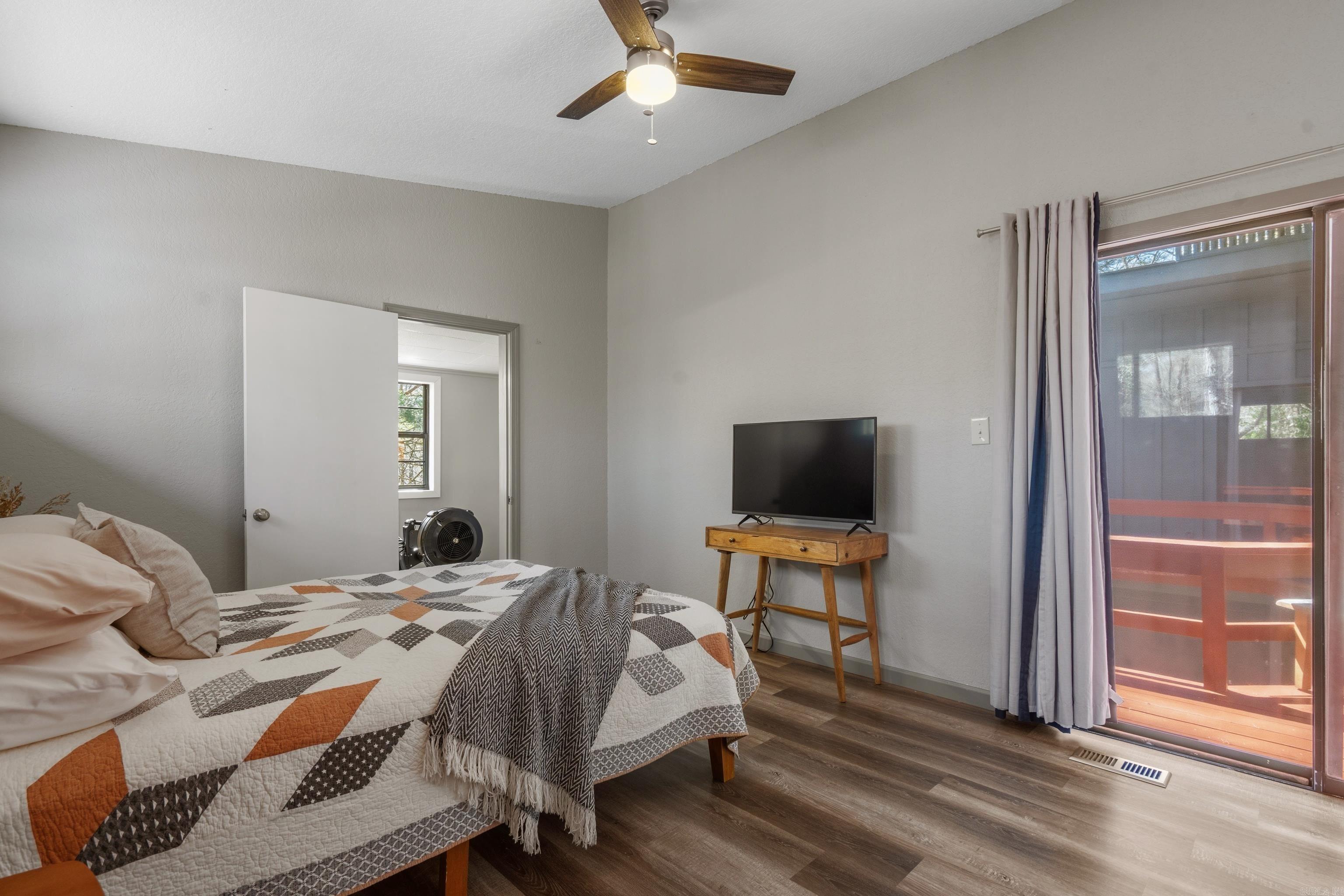 11 Ona  Hot Springs Village, AR