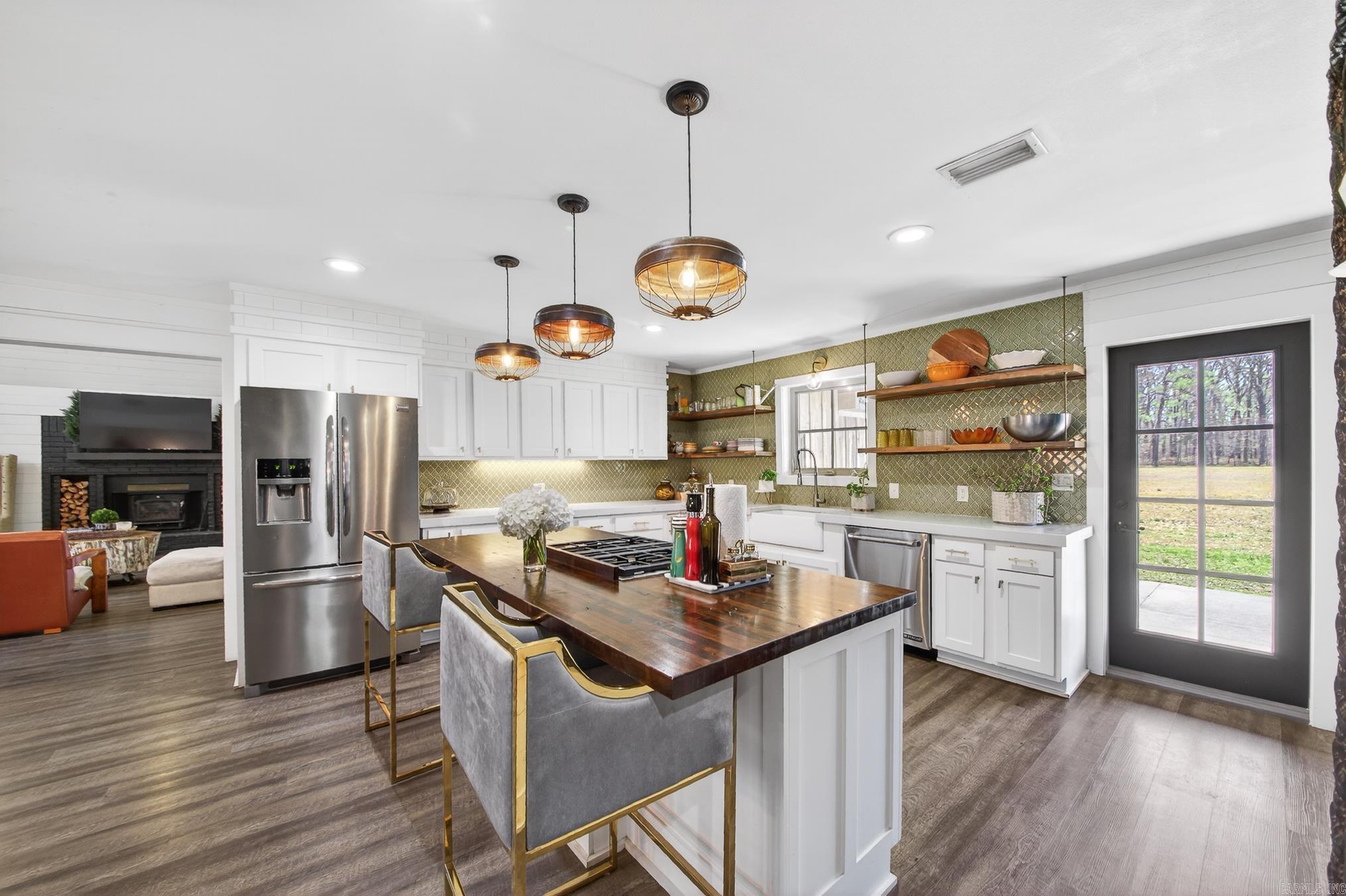 1281 Bethlehem  Austin, AR