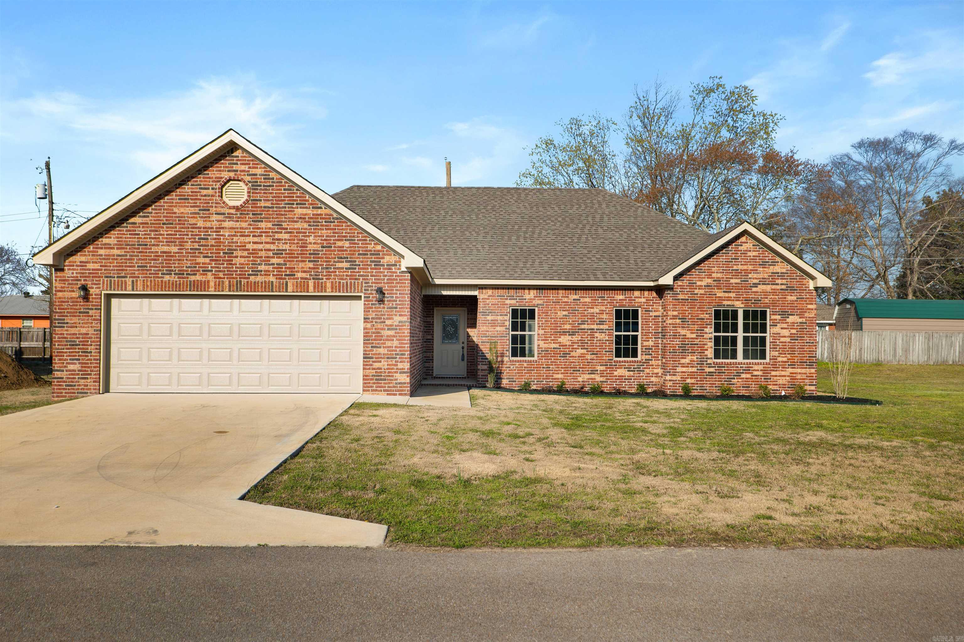 121 Pecan  Lake City, AR