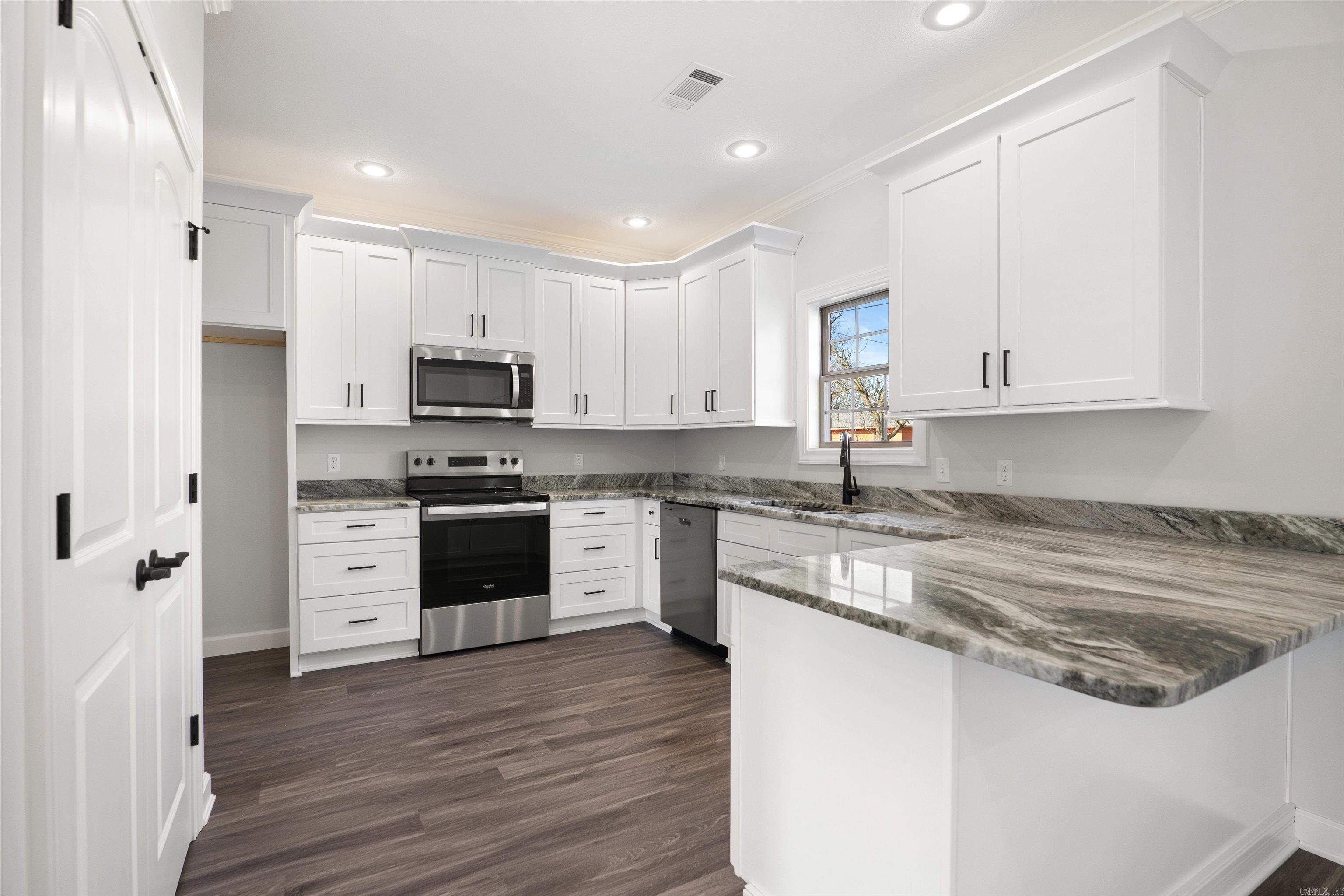 121 Pecan  Lake City, AR