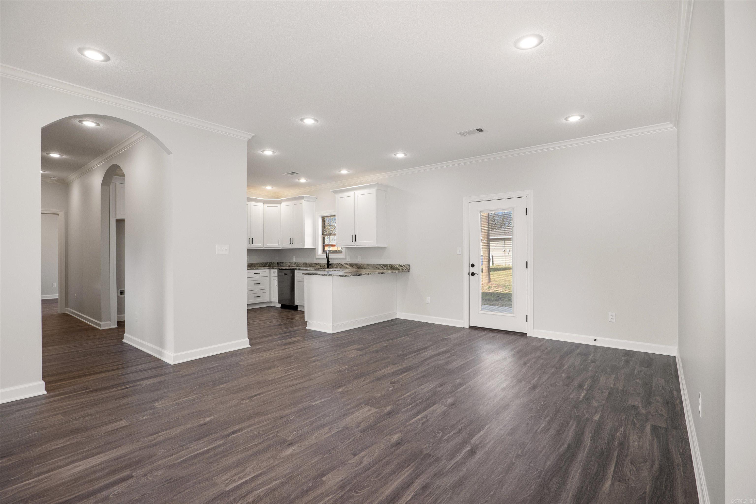 121 Pecan  Lake City, AR