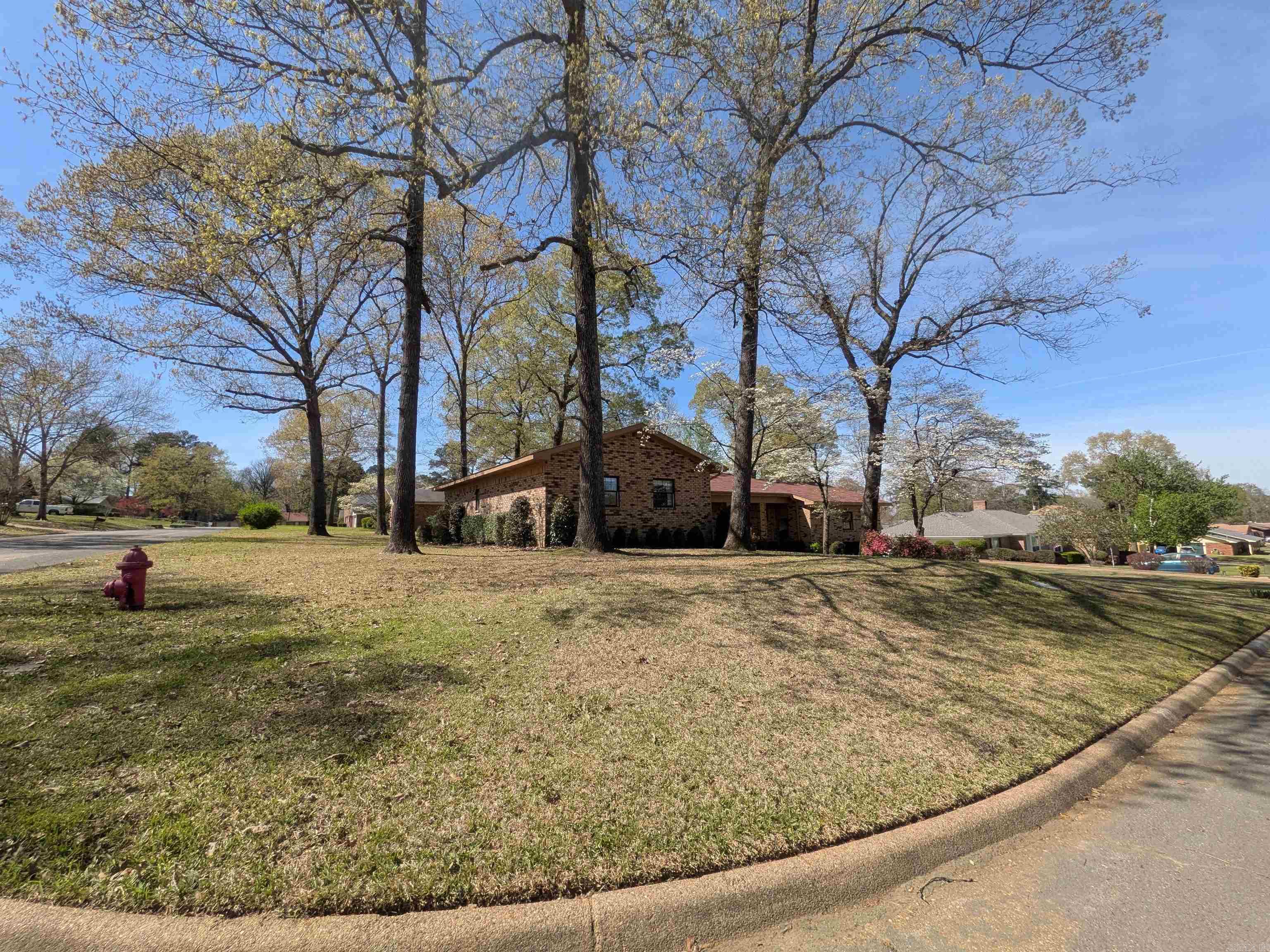 3090 Cherokee  Camden, AR