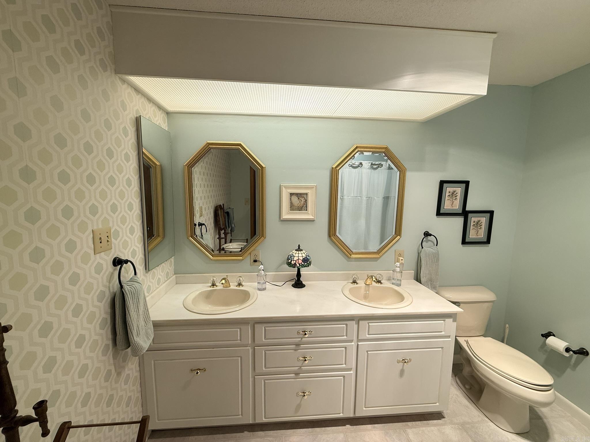 3090 Cherokee  Camden, AR