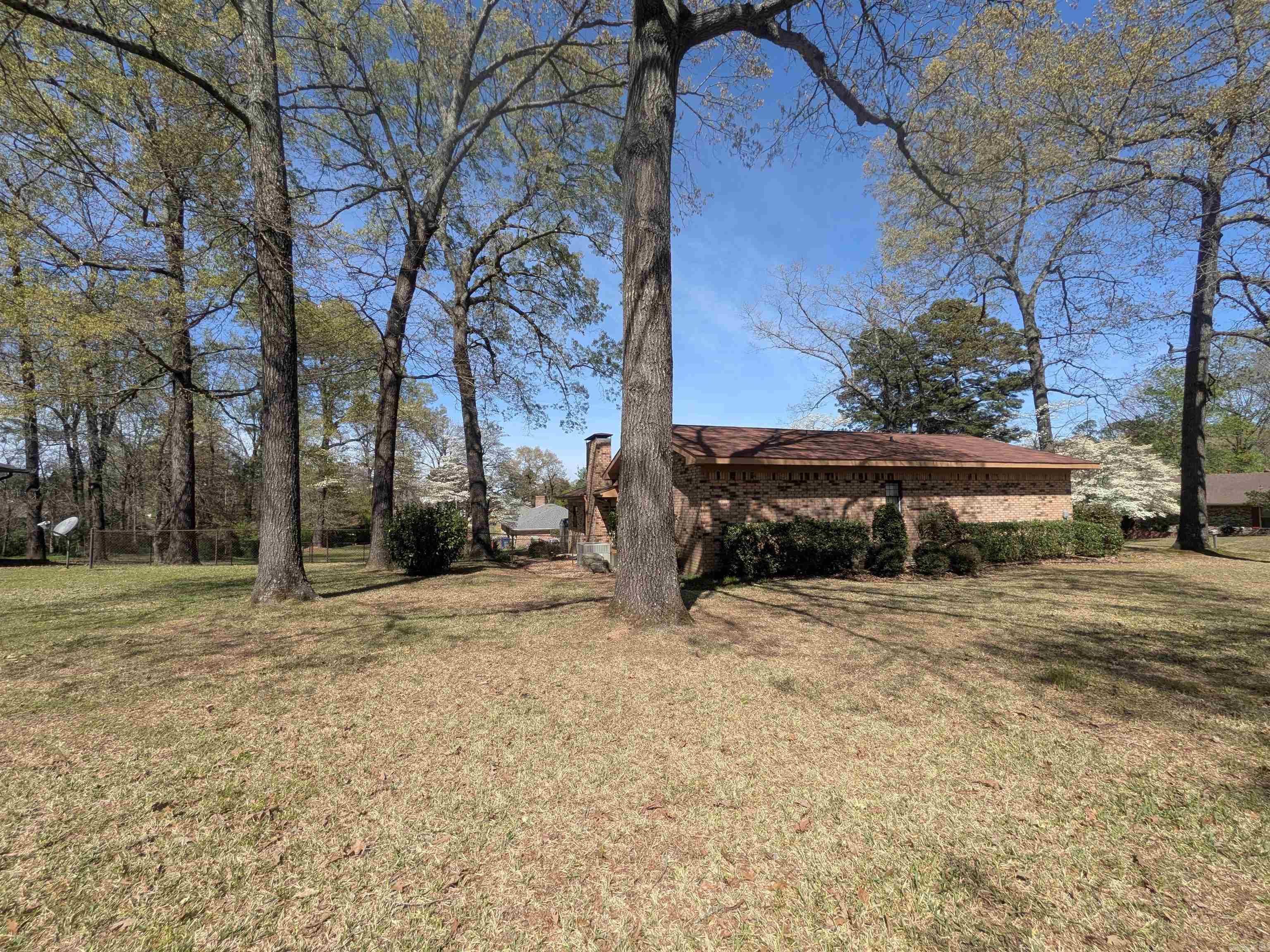 3090 Cherokee  Camden, AR