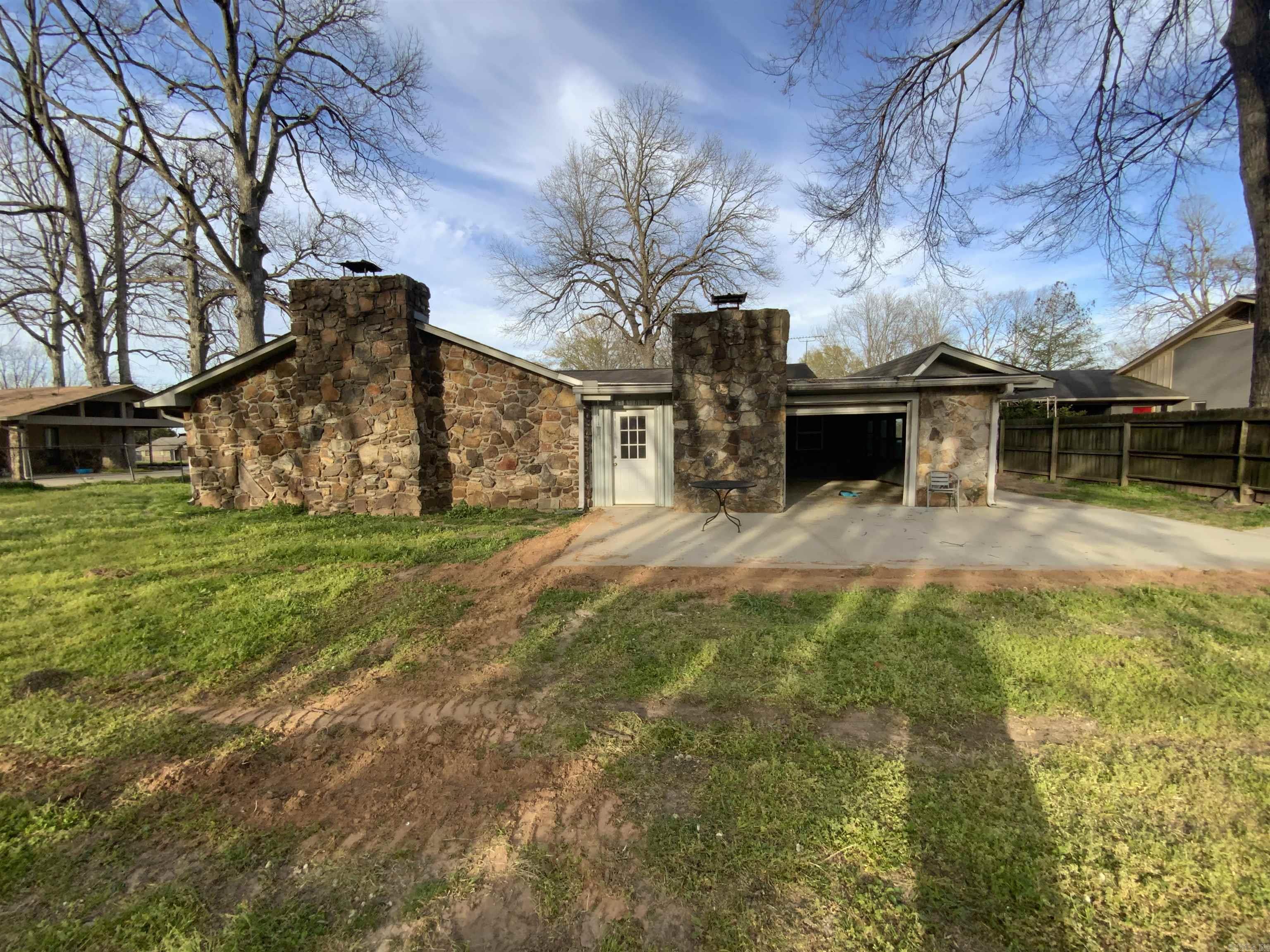 3006 Riverside dr.  Pine Bluff, AR