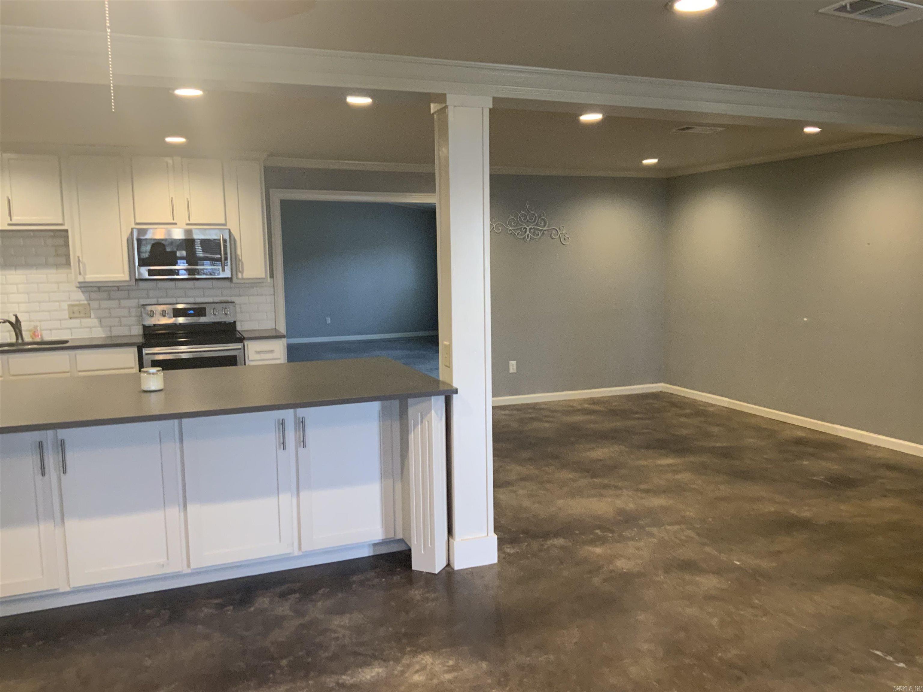 3006 Riverside dr.  Pine Bluff, AR