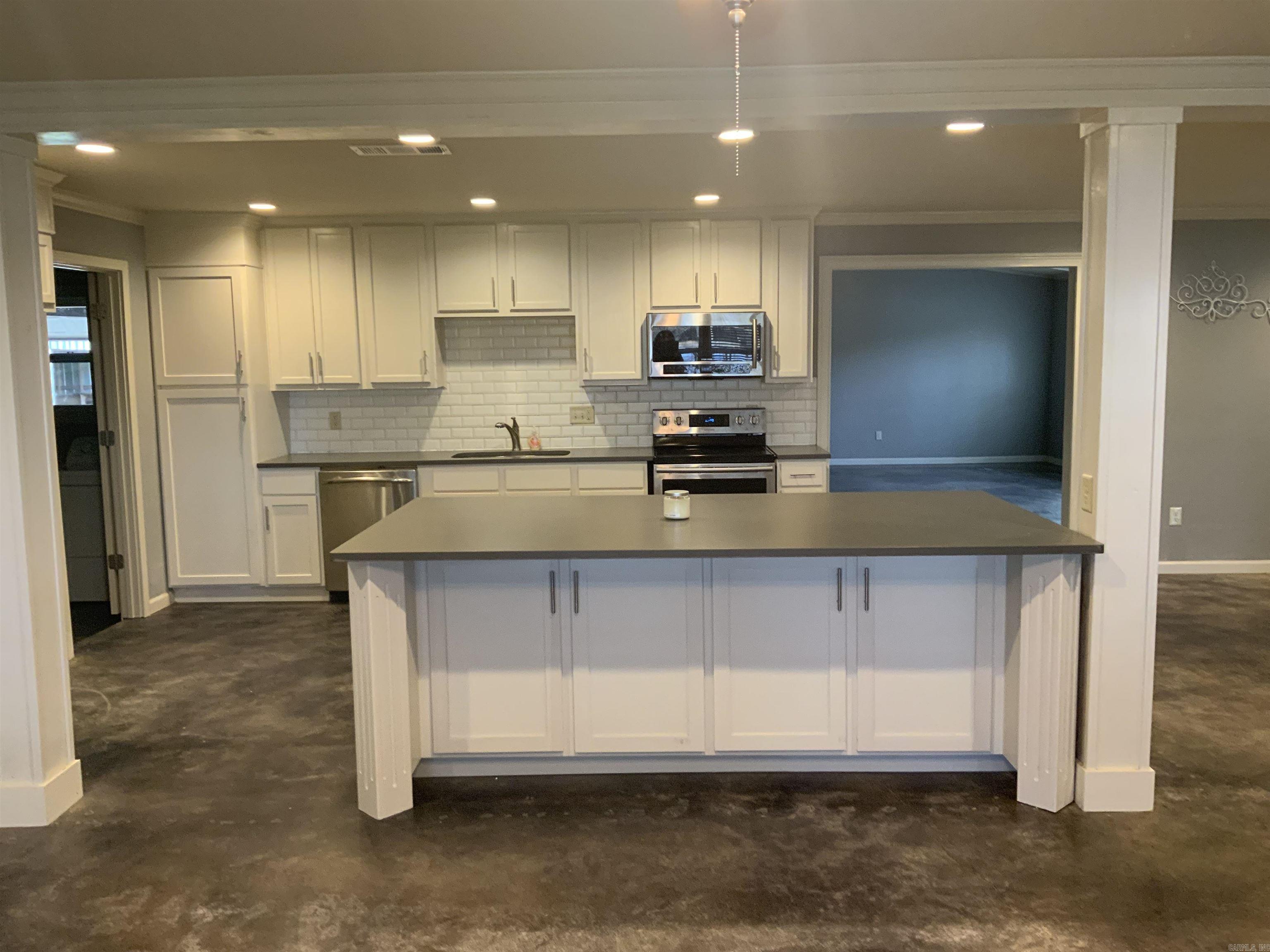 3006 Riverside dr.  Pine Bluff, AR