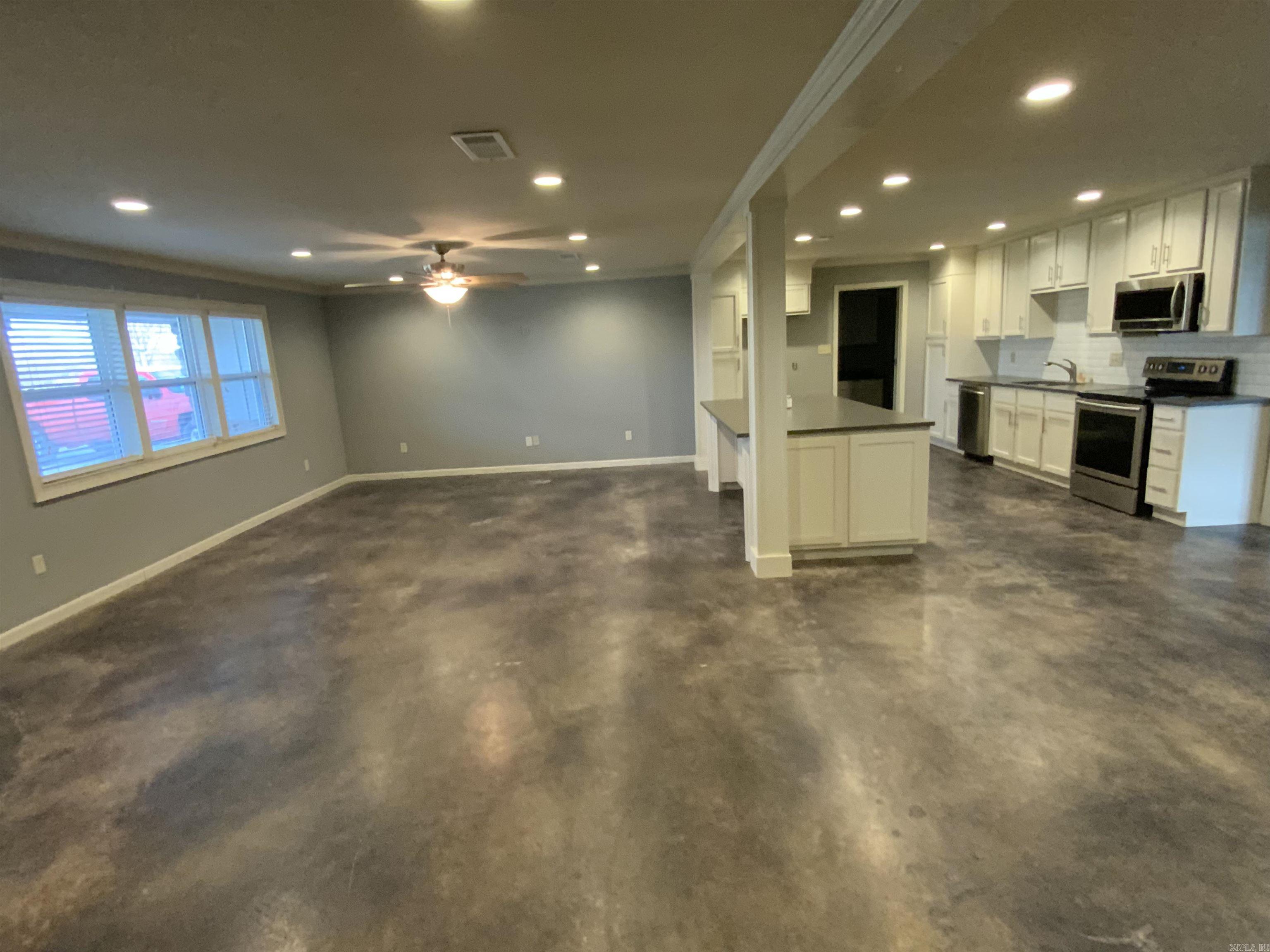 3006 Riverside dr.  Pine Bluff, AR