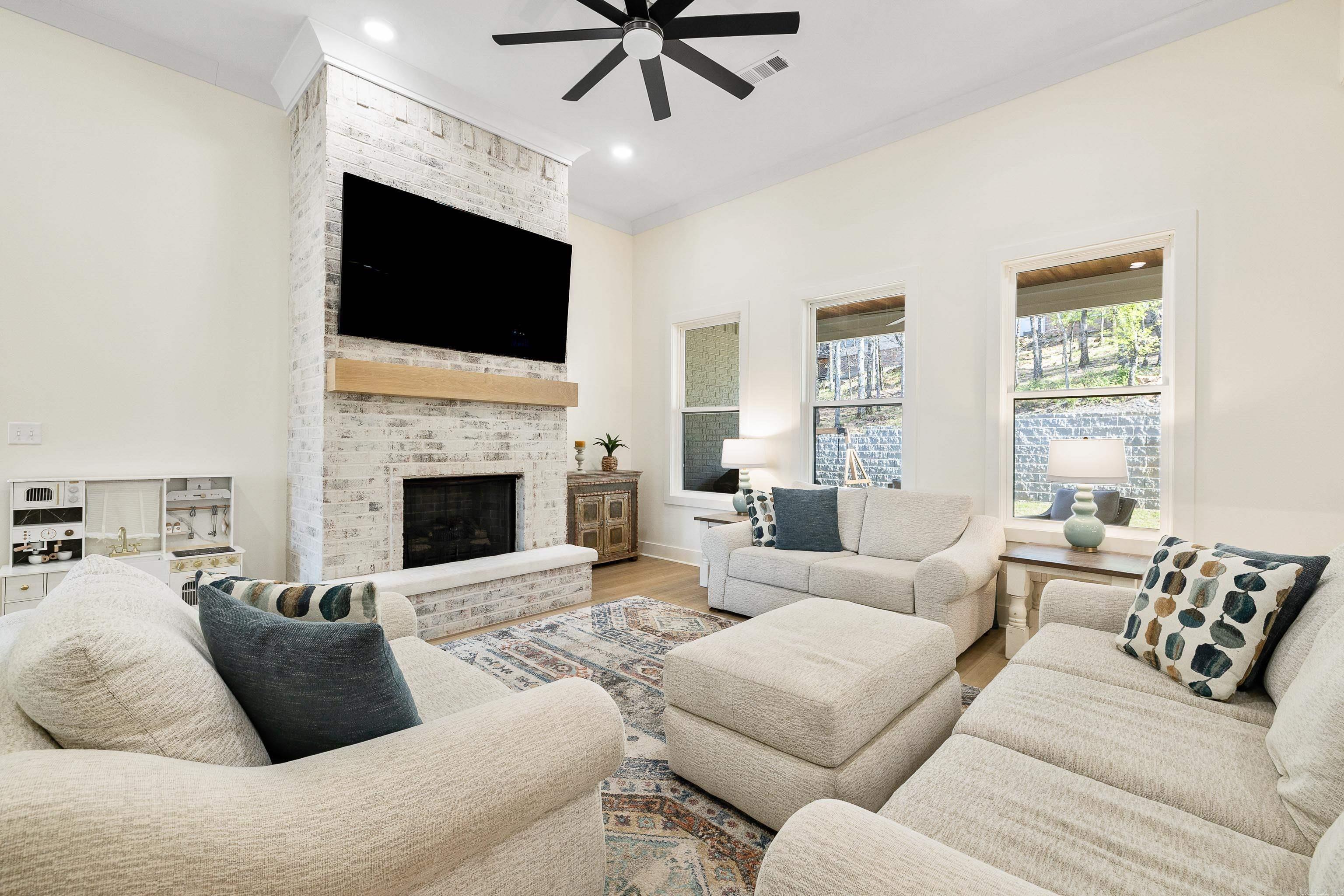 915 Valley Creek  North Little Rock, AR