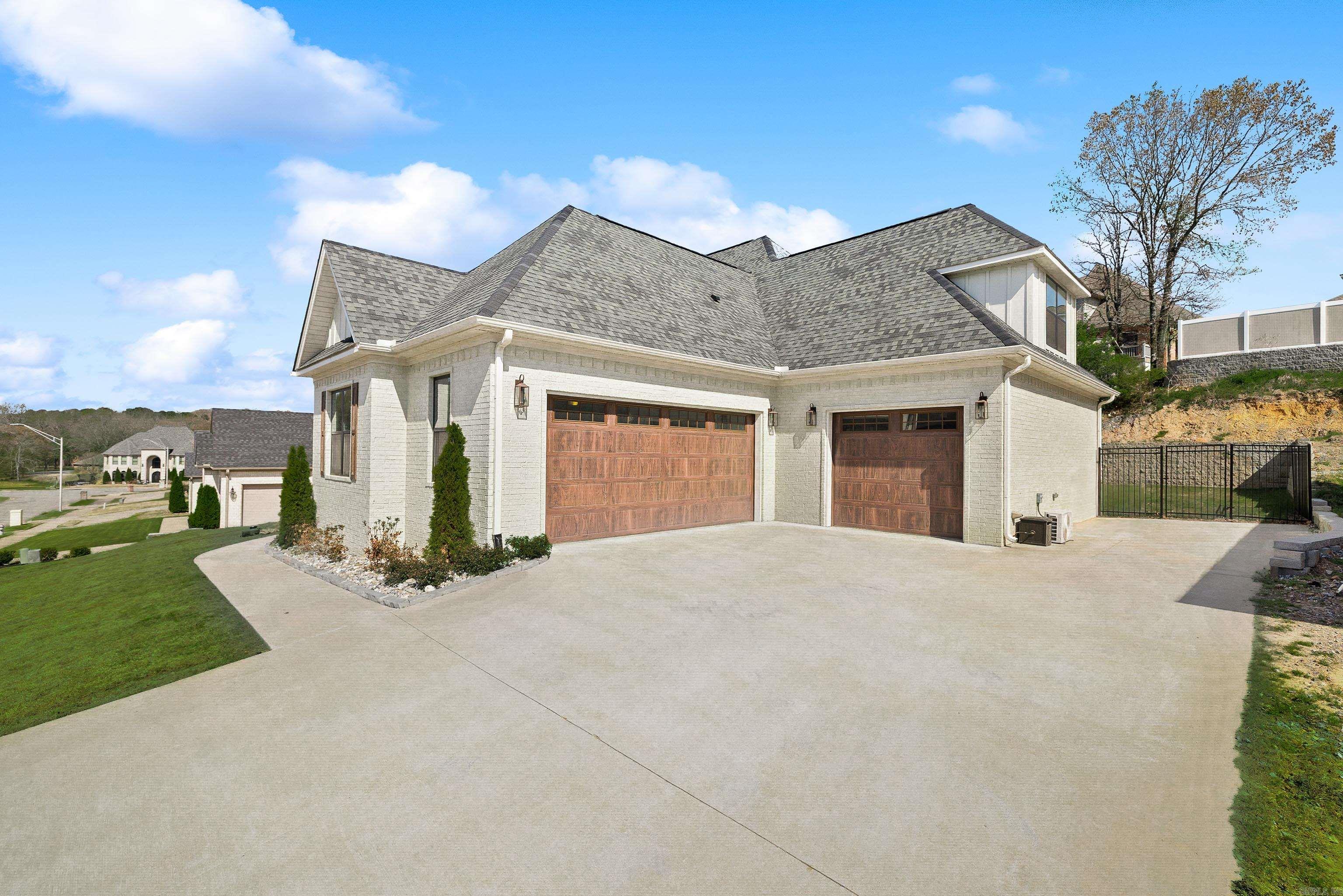 915 Valley Creek  North Little Rock, AR