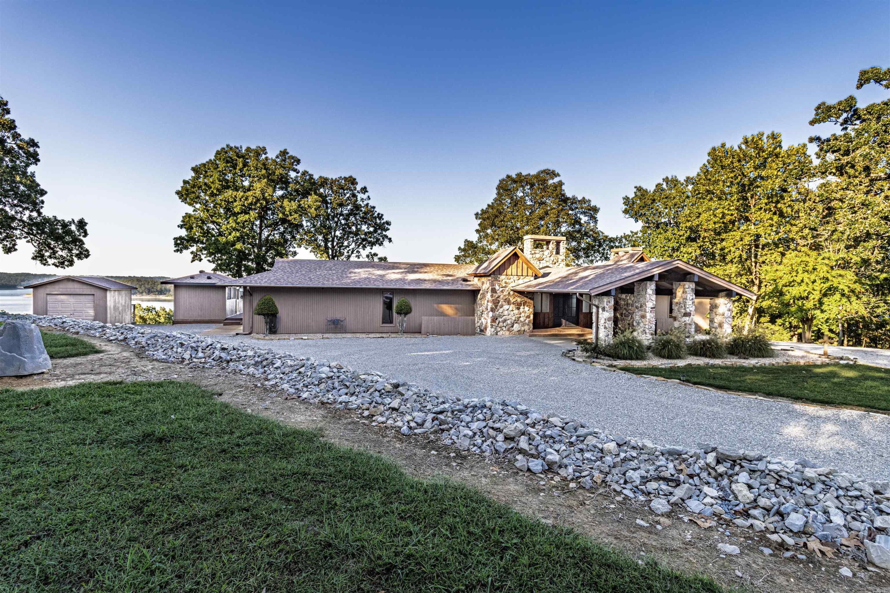 639 Sycamore Springs  Mountain Home, AR