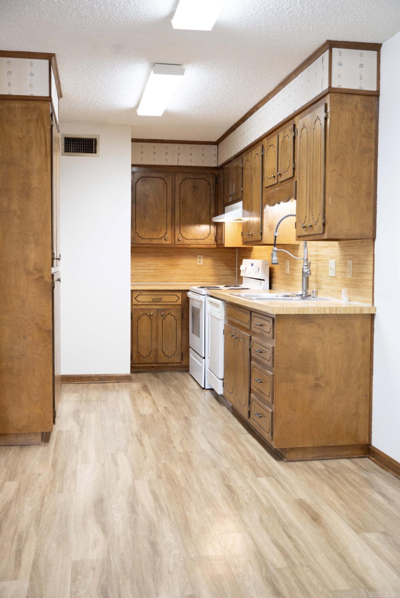 207 Turner  White Hall, AR