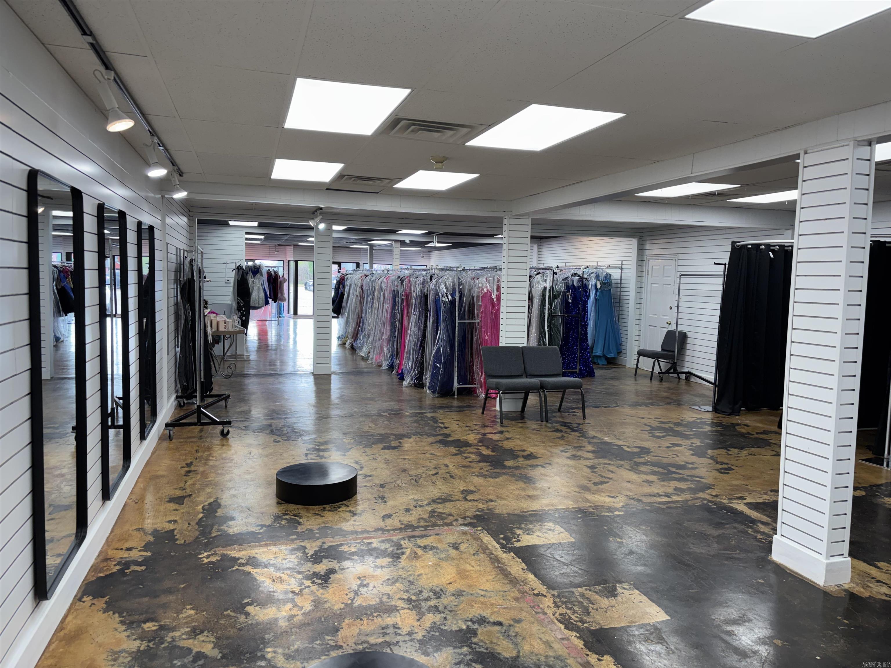 2719 S Caraway  Jonesboro, AR