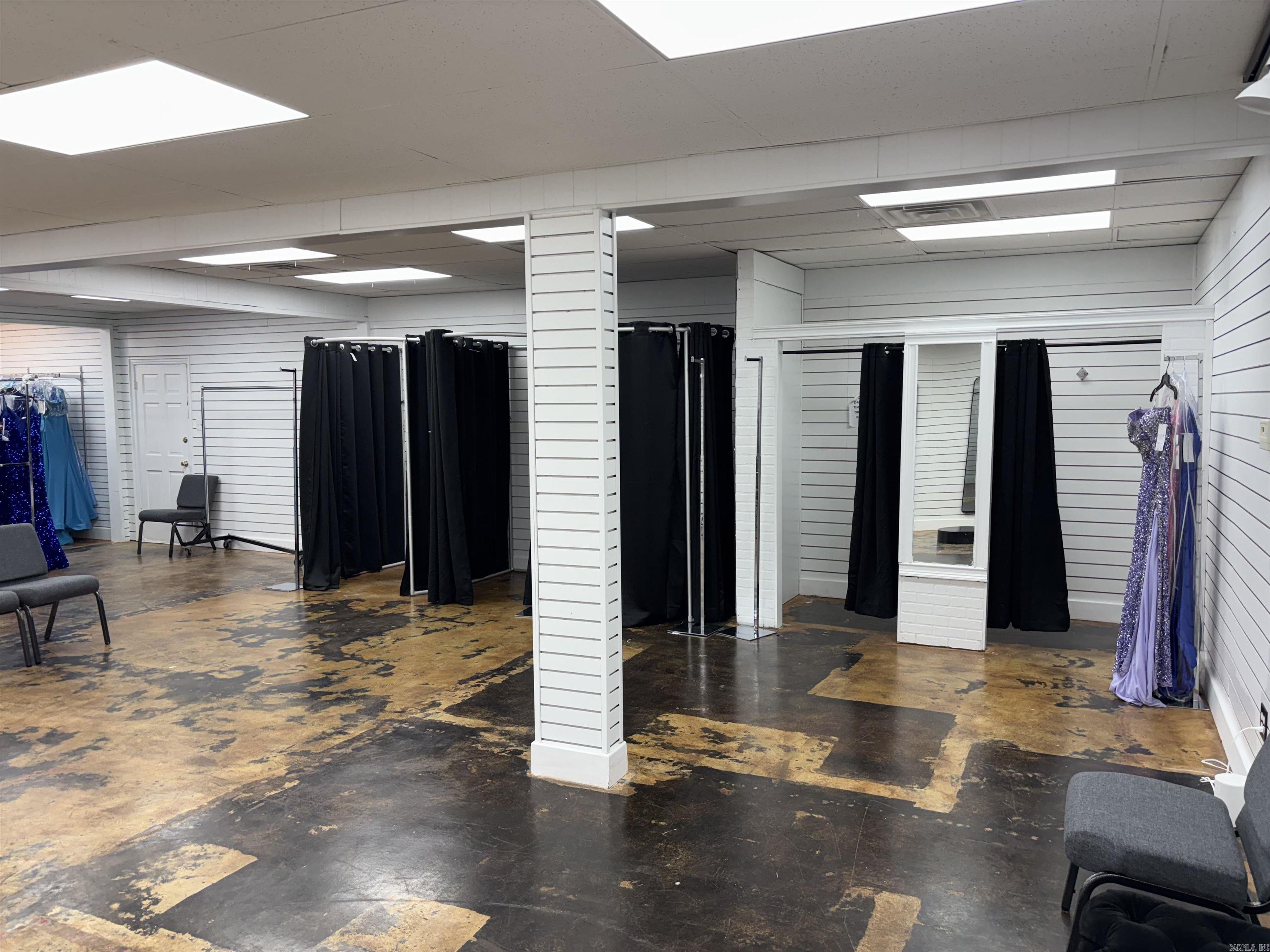 2719 S Caraway  Jonesboro, AR