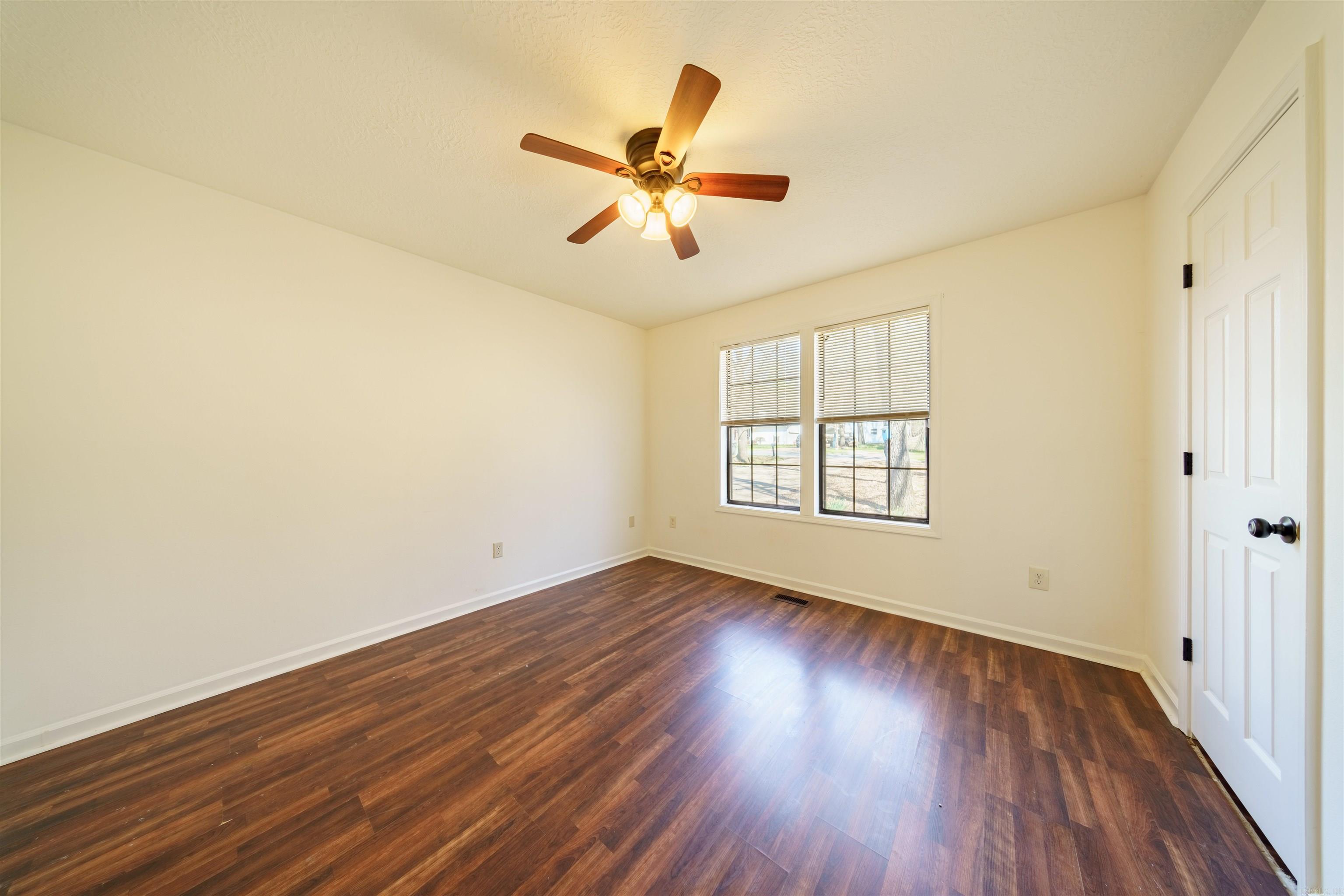 40 Chimney Rd Batesville, AR 72501