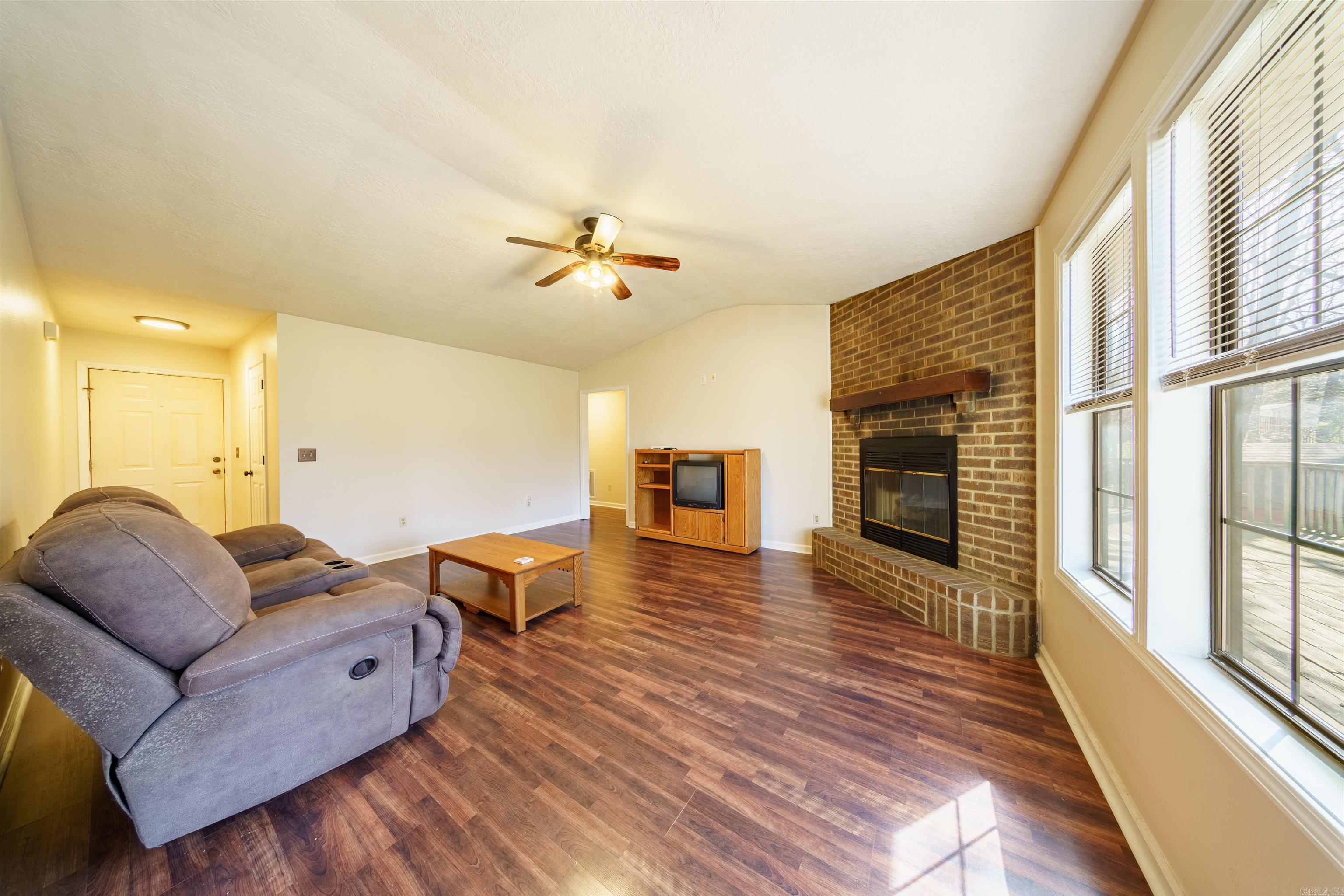 40 Chimney Rd Batesville, AR 72501