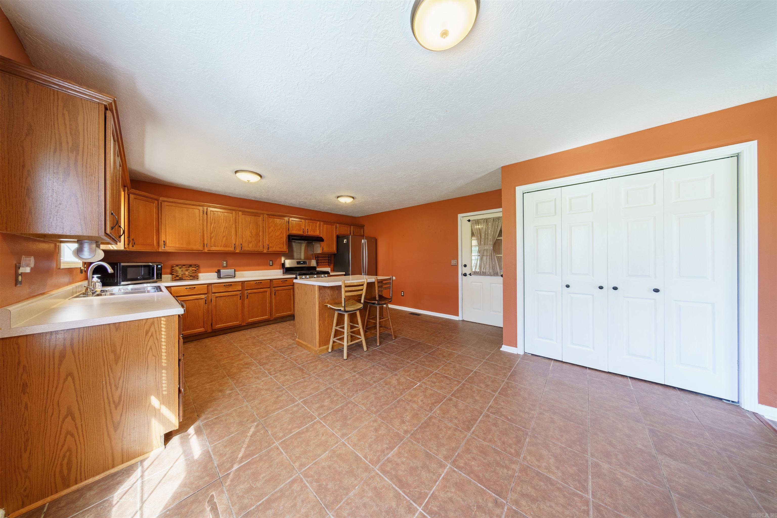 40 Chimney Rd Batesville, AR 72501
