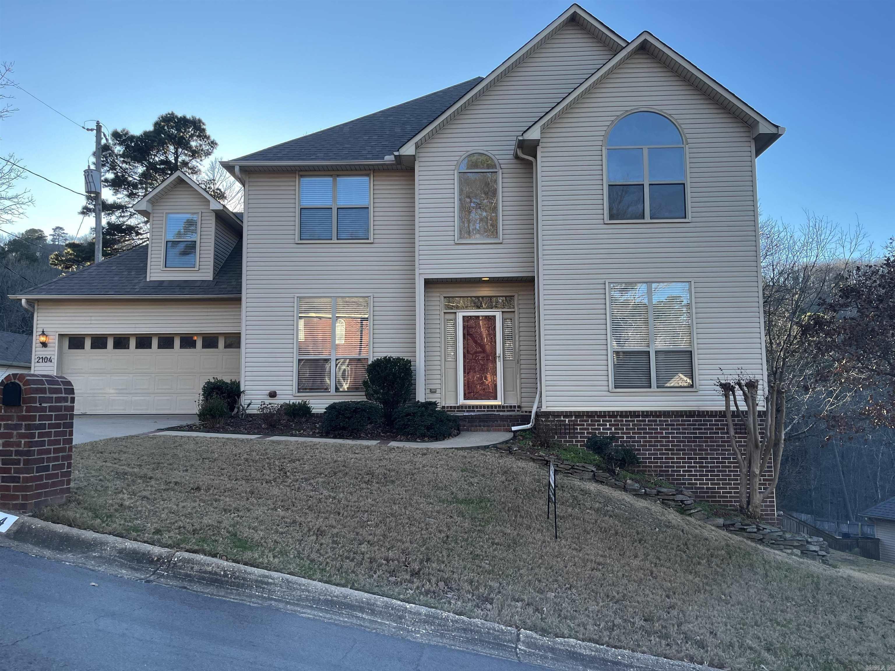 2104 HUNTLEIGH  Little Rock, AR