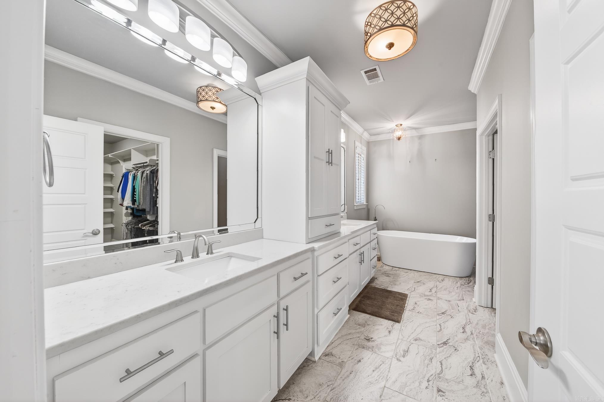 1701 N Lincoln  Cabot, AR