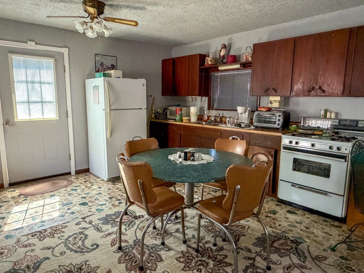 7946 Heart  Mammoth Spring, AR