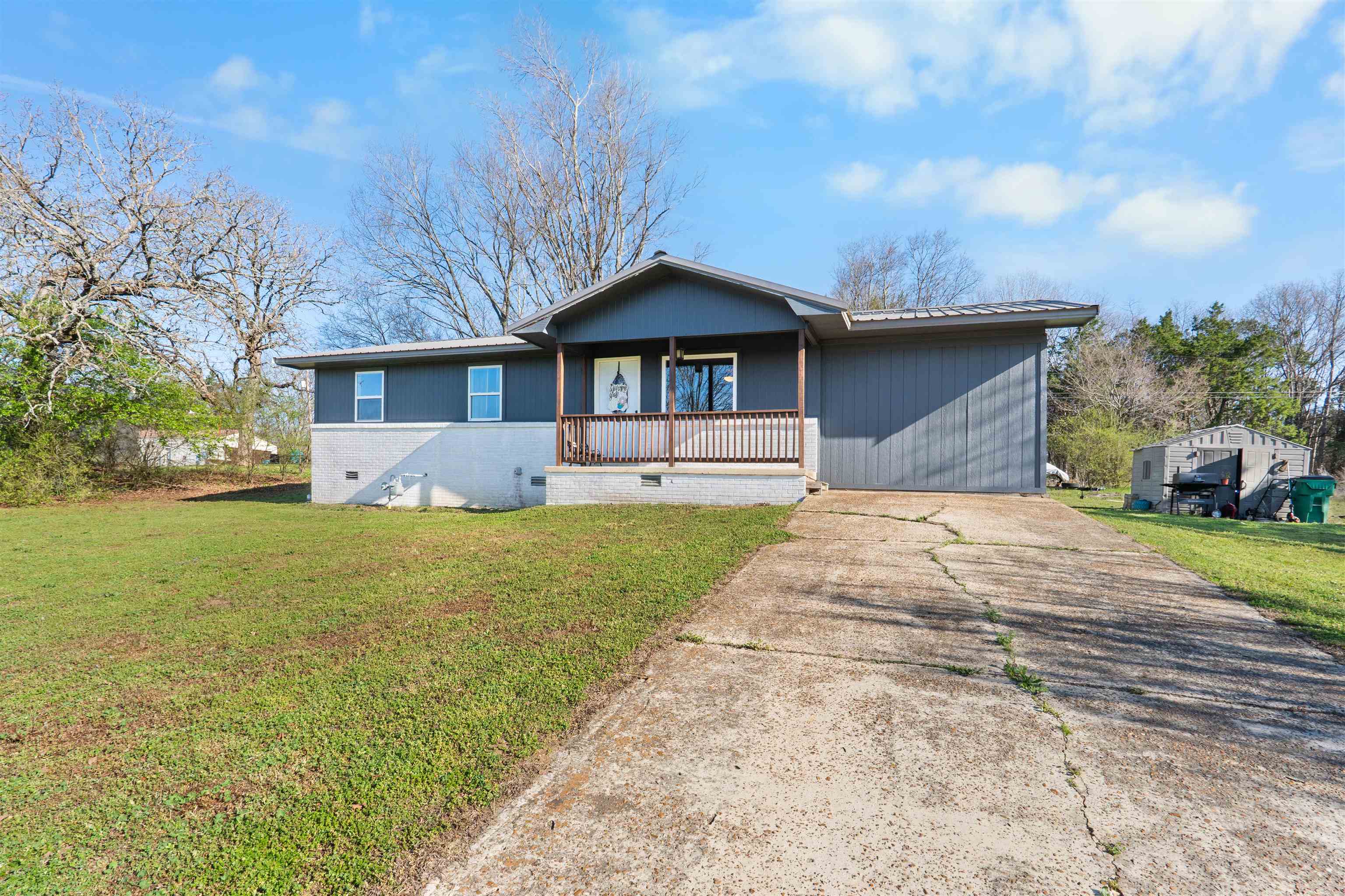 613 E 1st Street  Calico Rock, AR