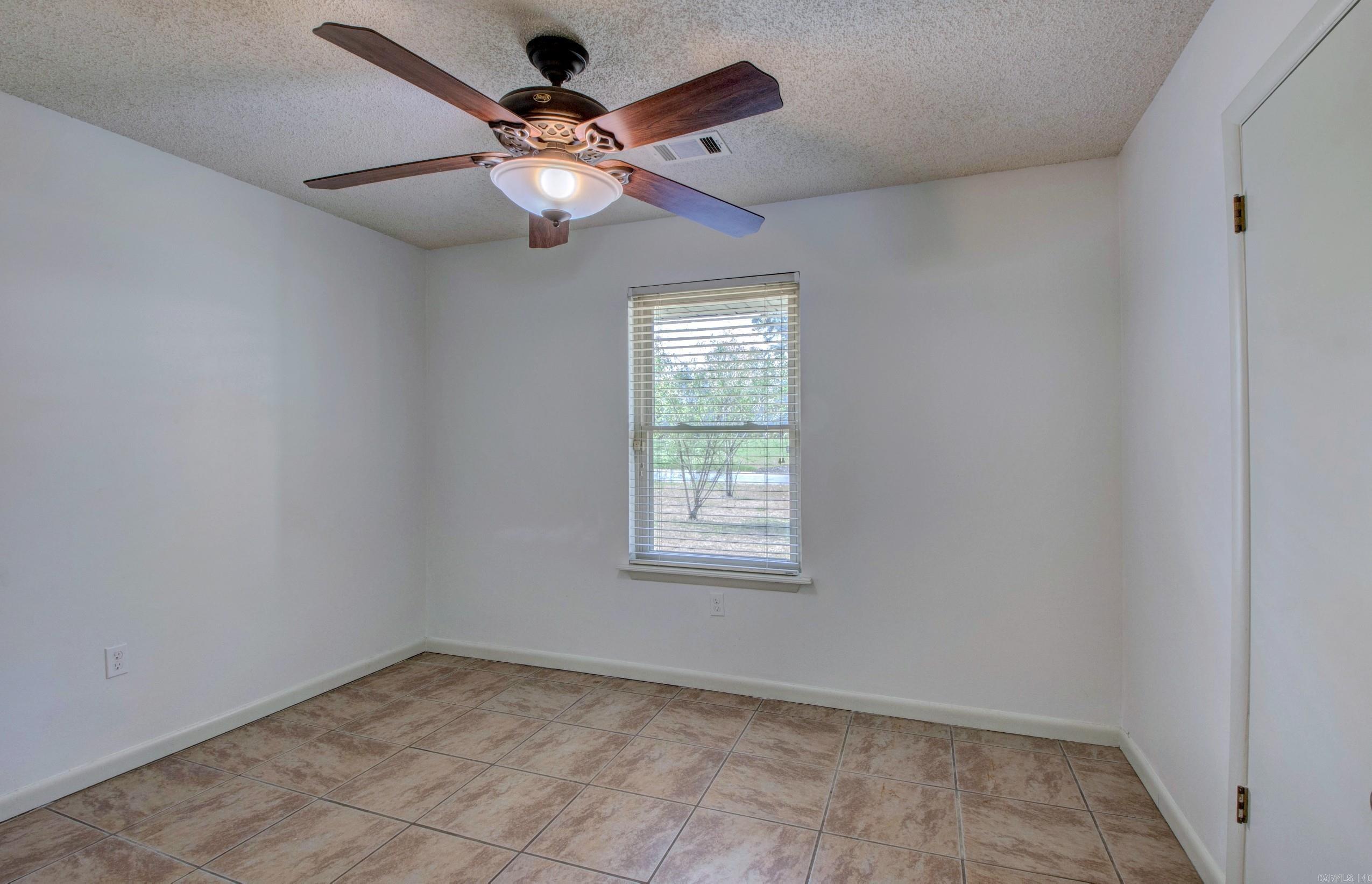 36 Kingspark Drive  Maumelle, AR