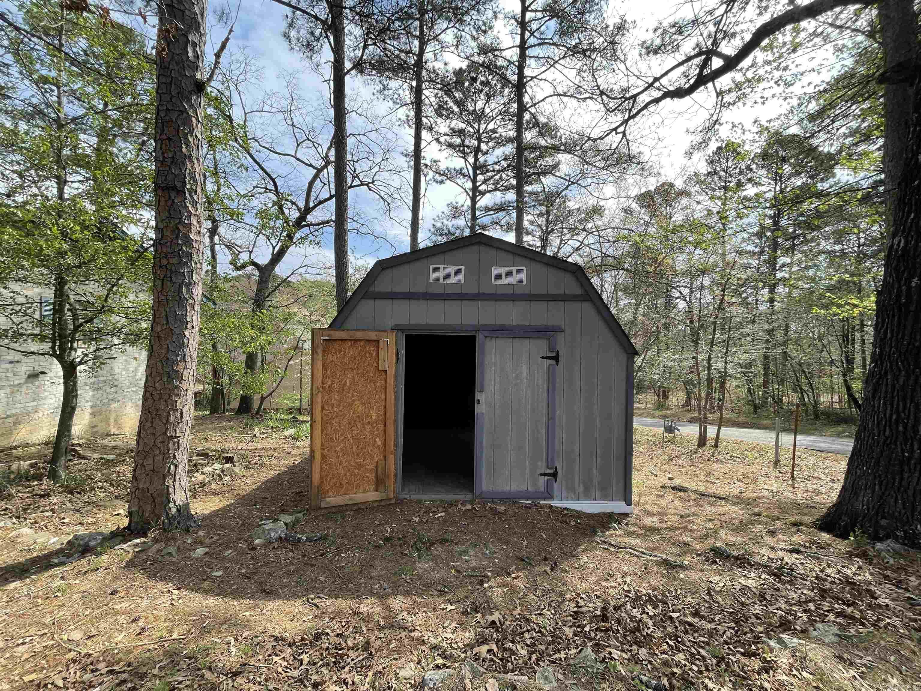 1811 Thalia  Mena, AR