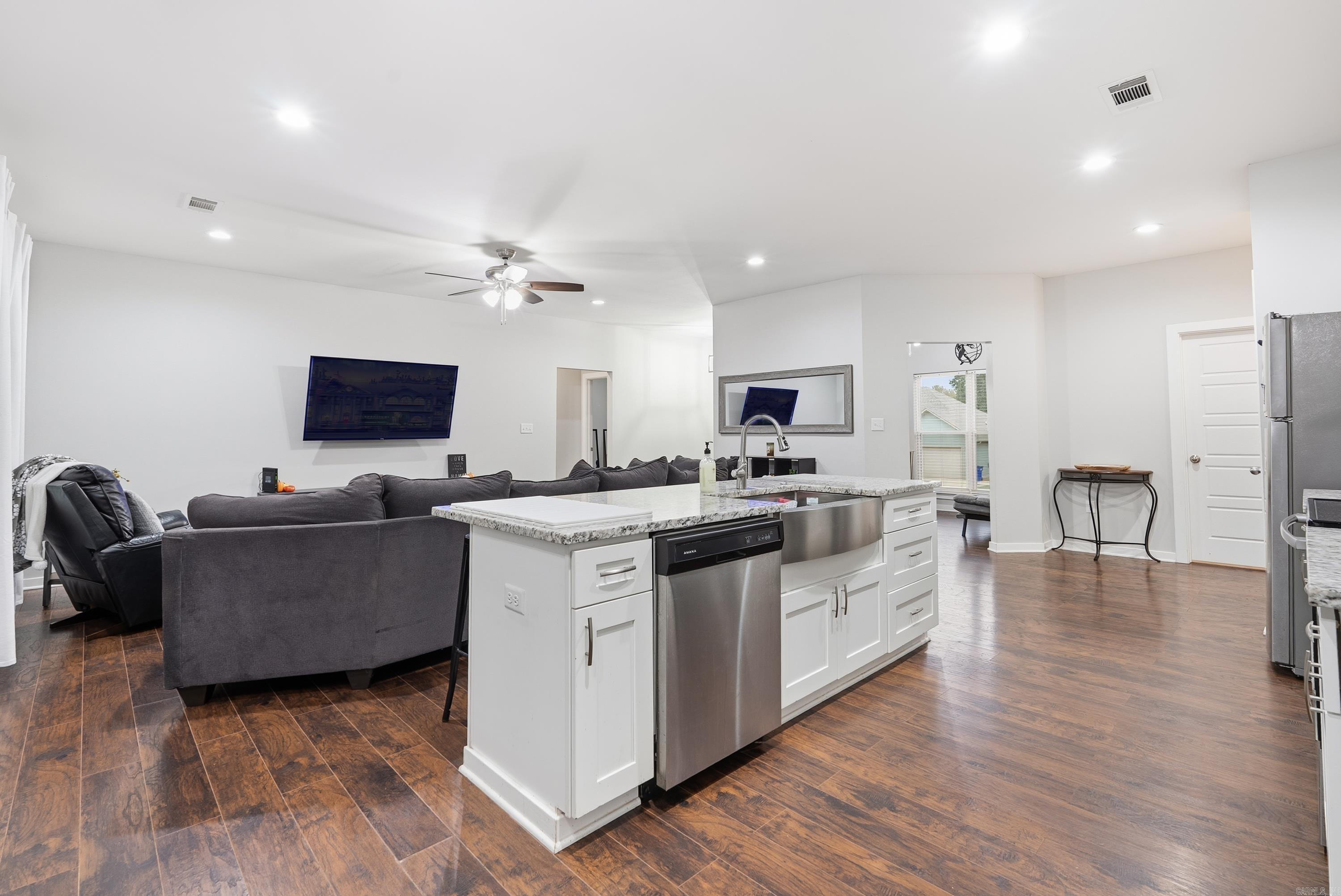 26 Canten  Greenbrier, AR