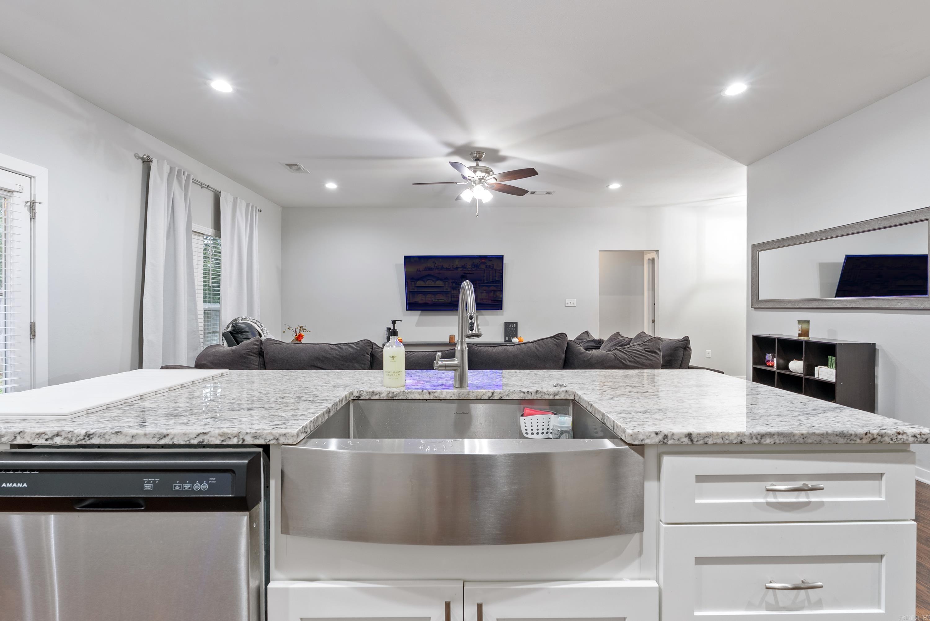 26 Canten  Greenbrier, AR