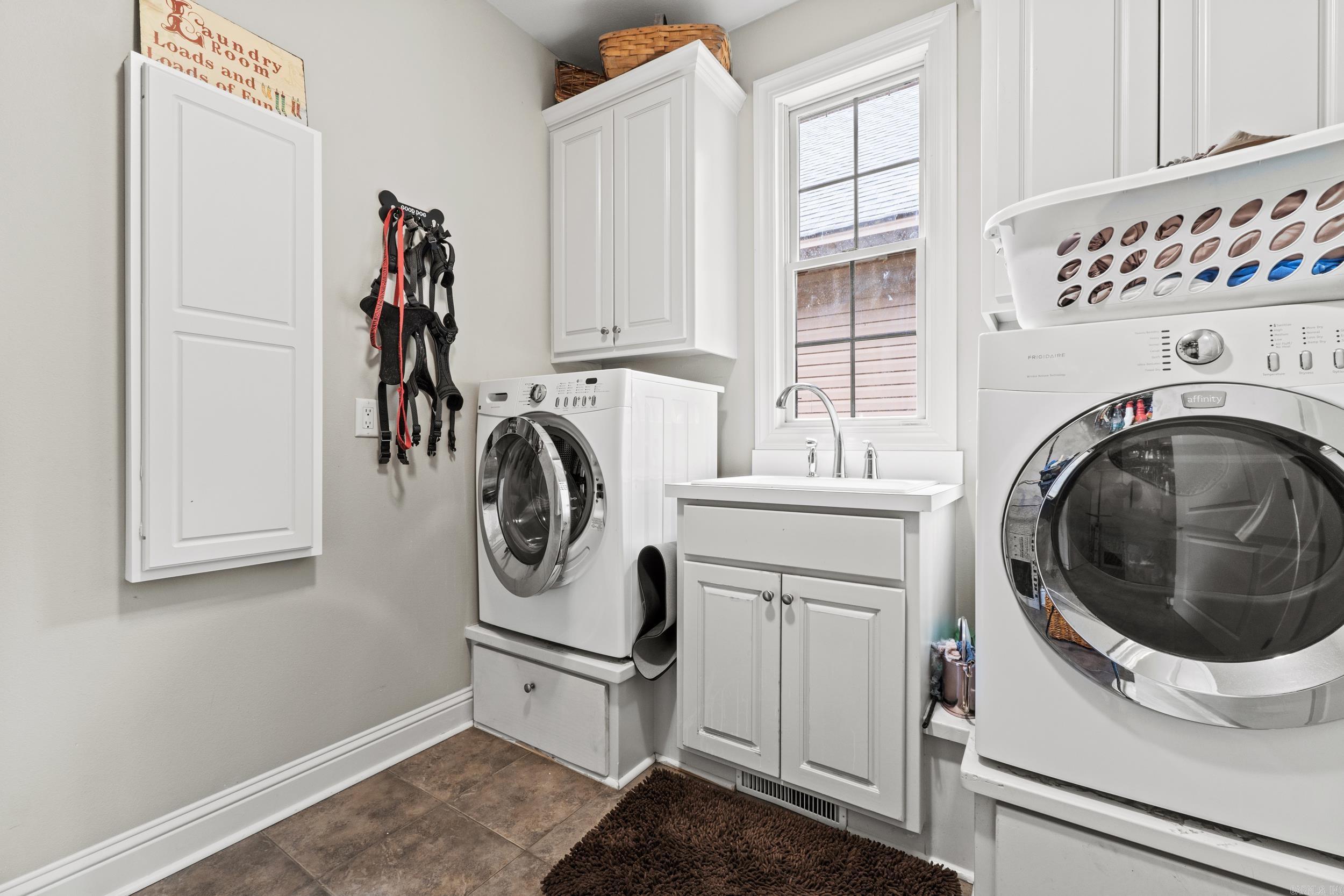 1919 Tudor Loop  Benton, AR