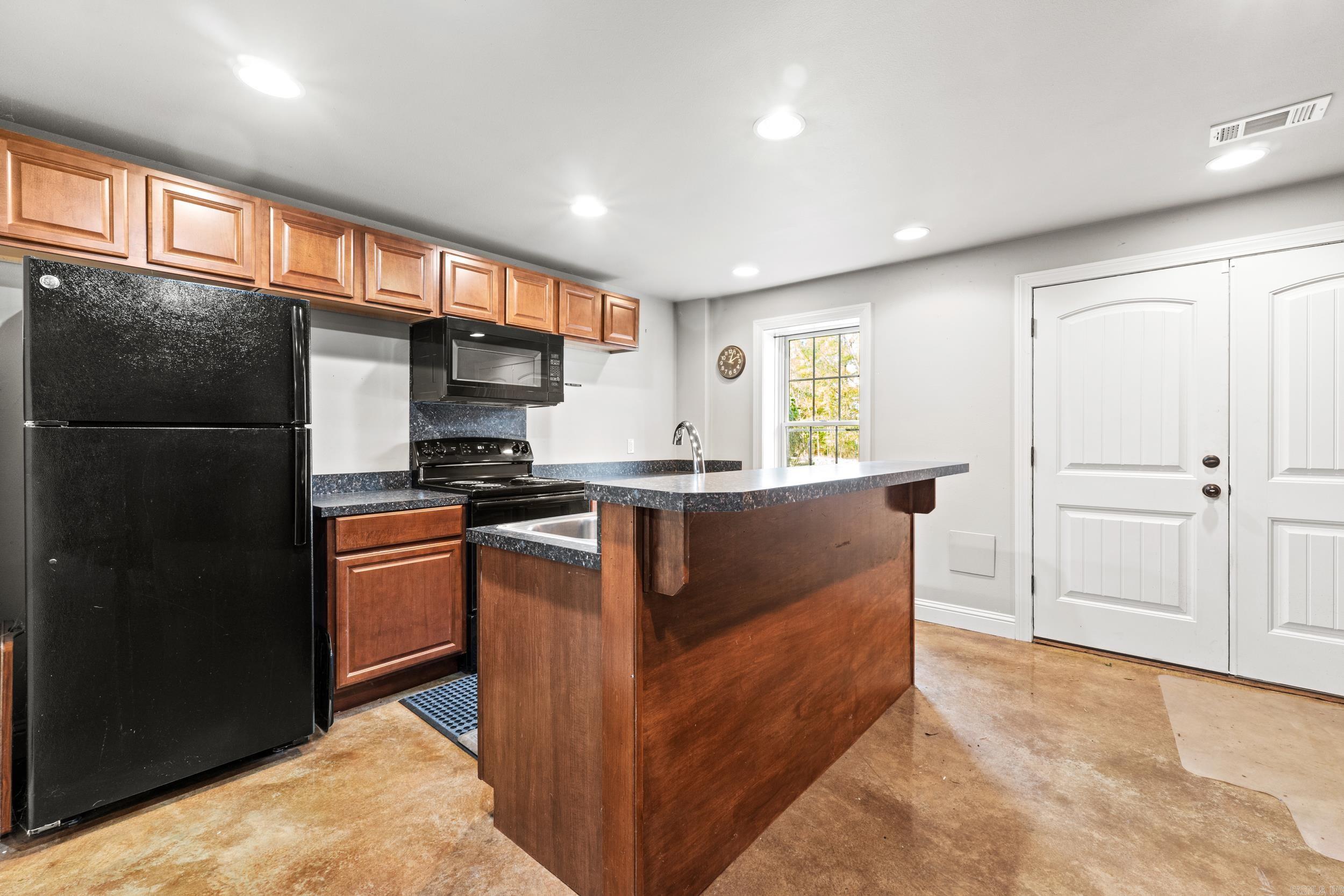 1919 Tudor Loop  Benton, AR