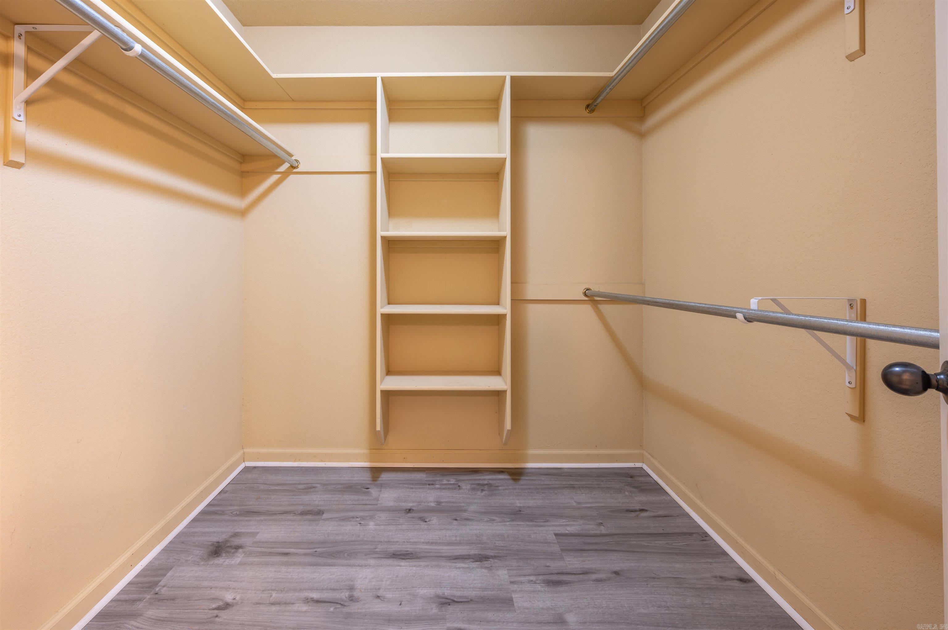 41 Lariat  Austin, AR