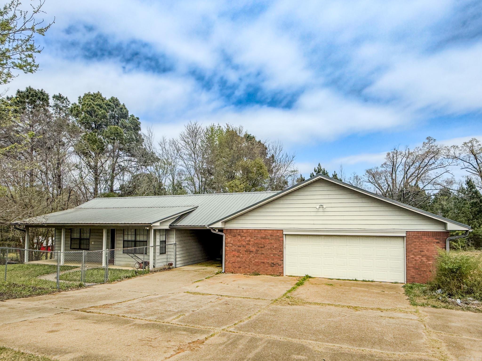 103 Twin Oaks  Arkadelphia, AR