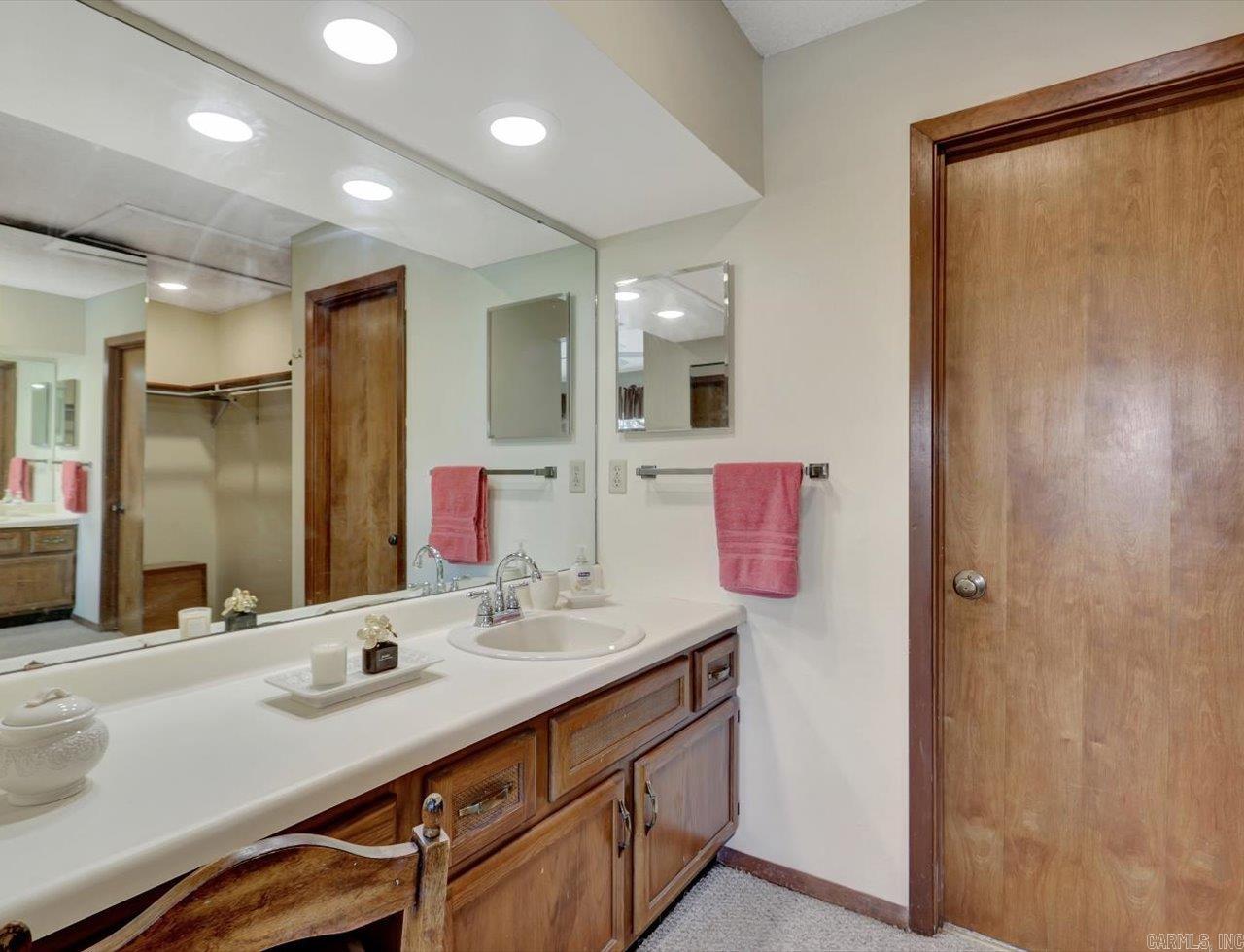 105 Long Island Bay  Hot Springs, AR