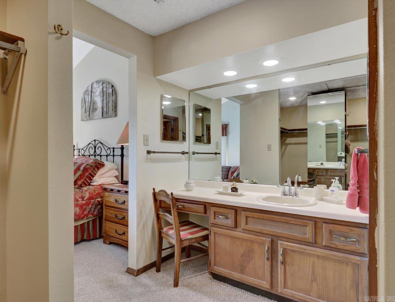 105 Long Island Bay  Hot Springs, AR