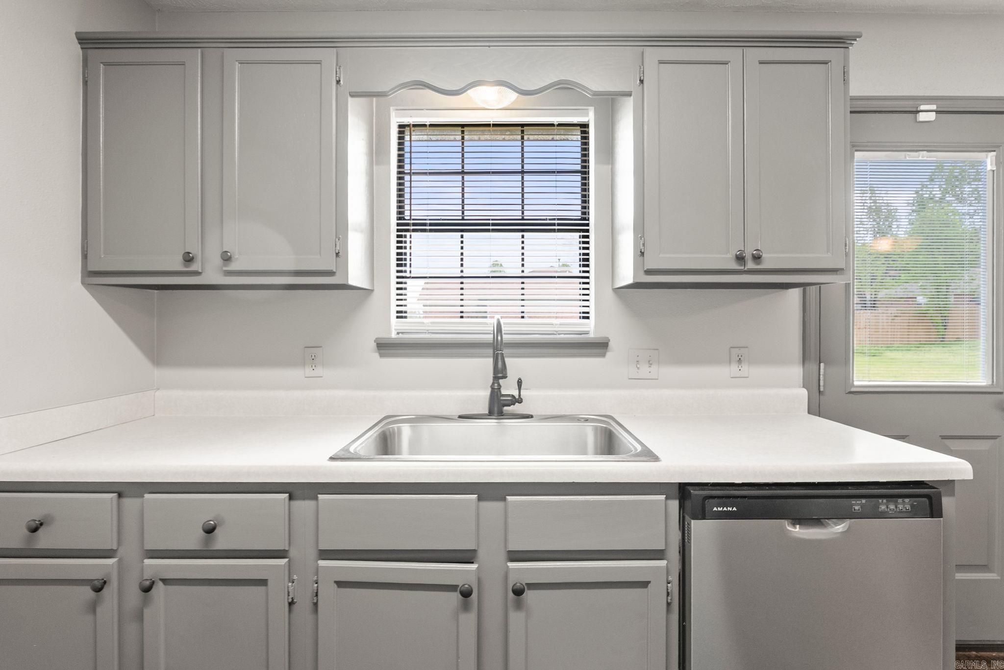 1720 Ozark Conway, AR 72034